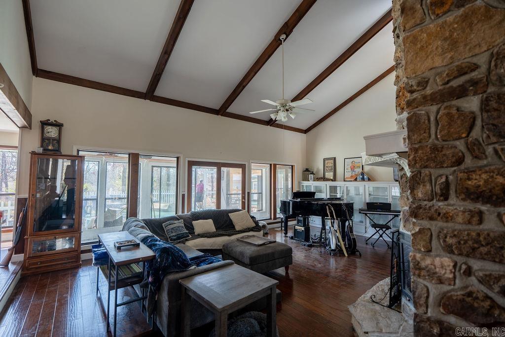 MYSTIC ISLE - Residential