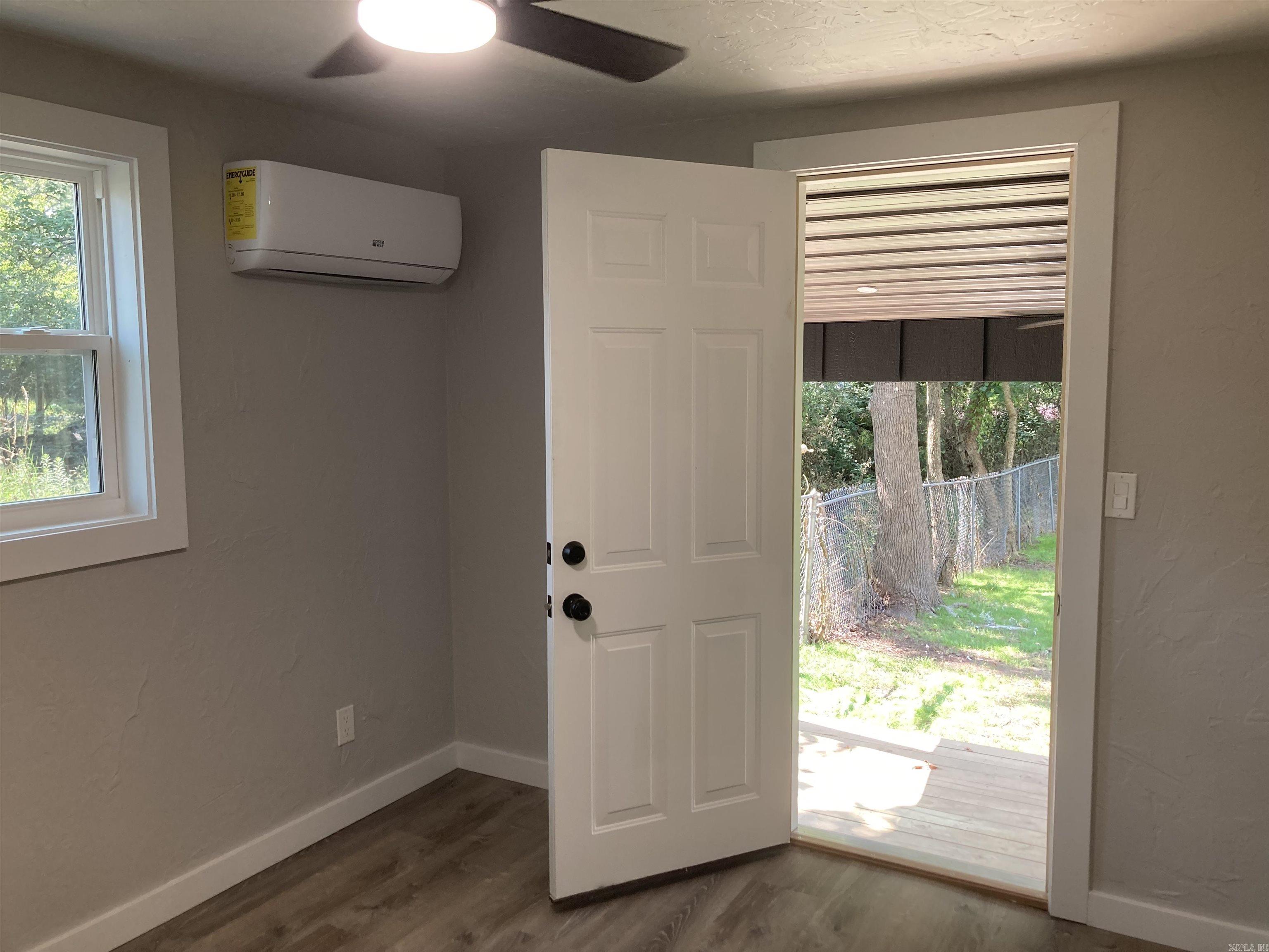 Mena Original - Residential