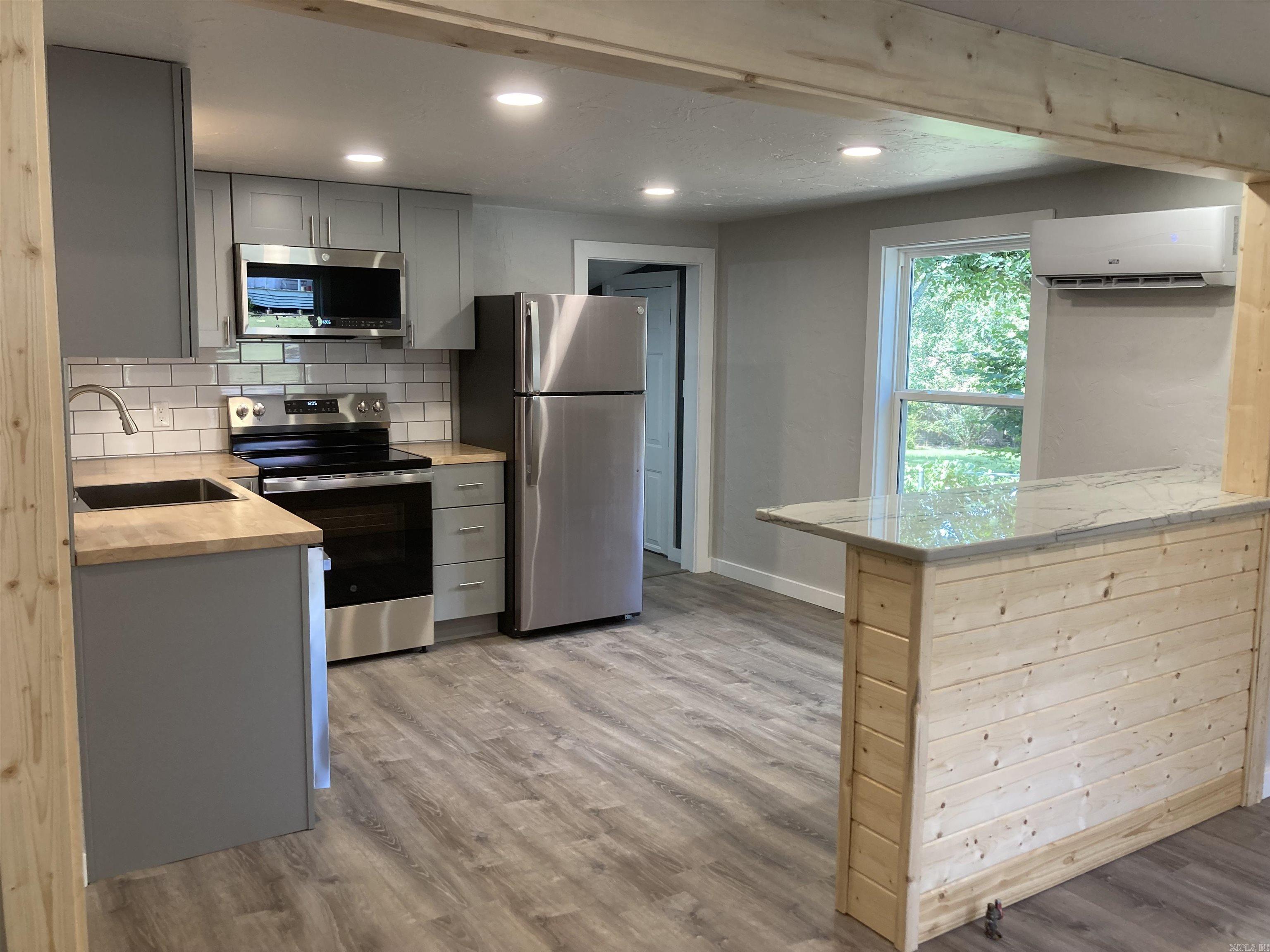Mena Original - Residential