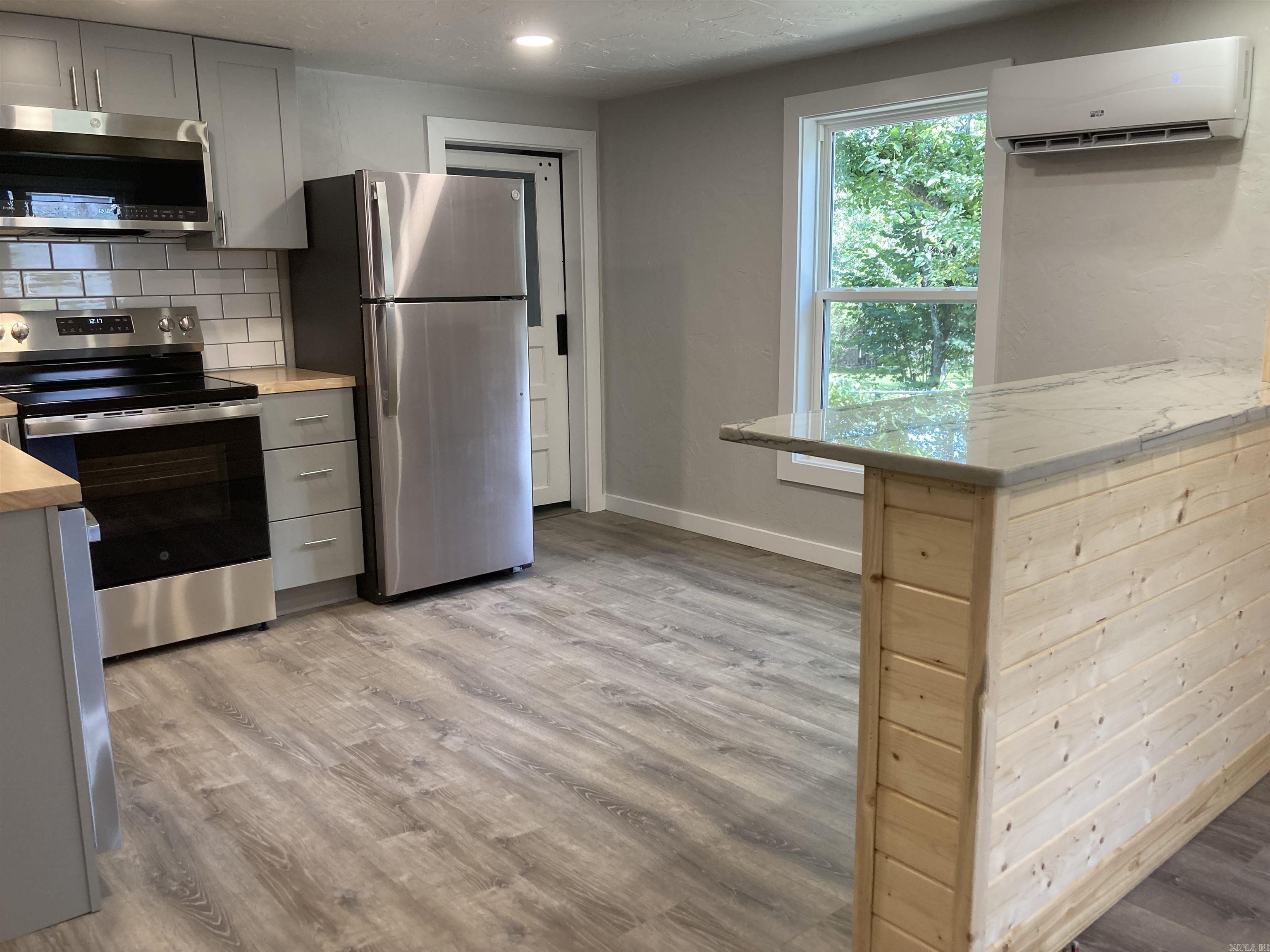 Mena Original - Residential