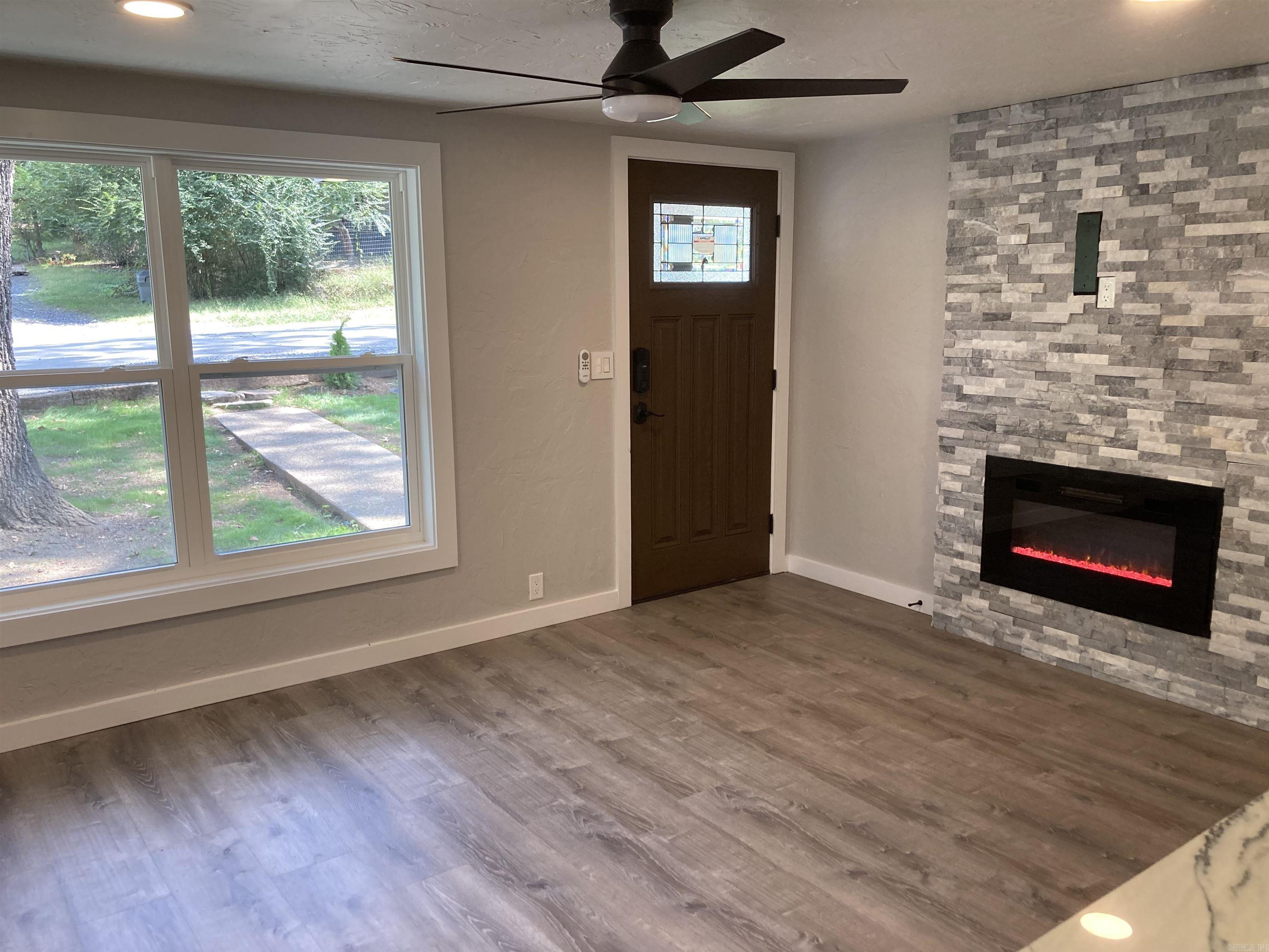 Mena Original - Residential