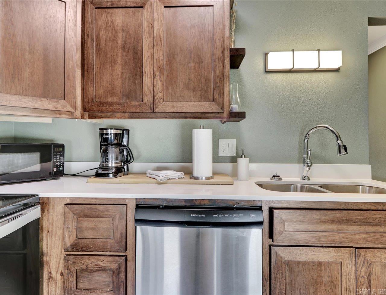 HAMILTON OAKS HPR - Residential