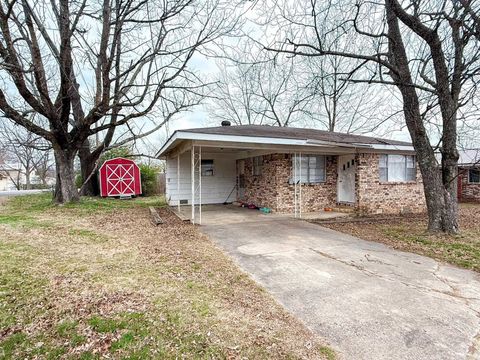Photo of 481 Poplar Street St, Clinton, AR 72031 (MLS # 25049427)