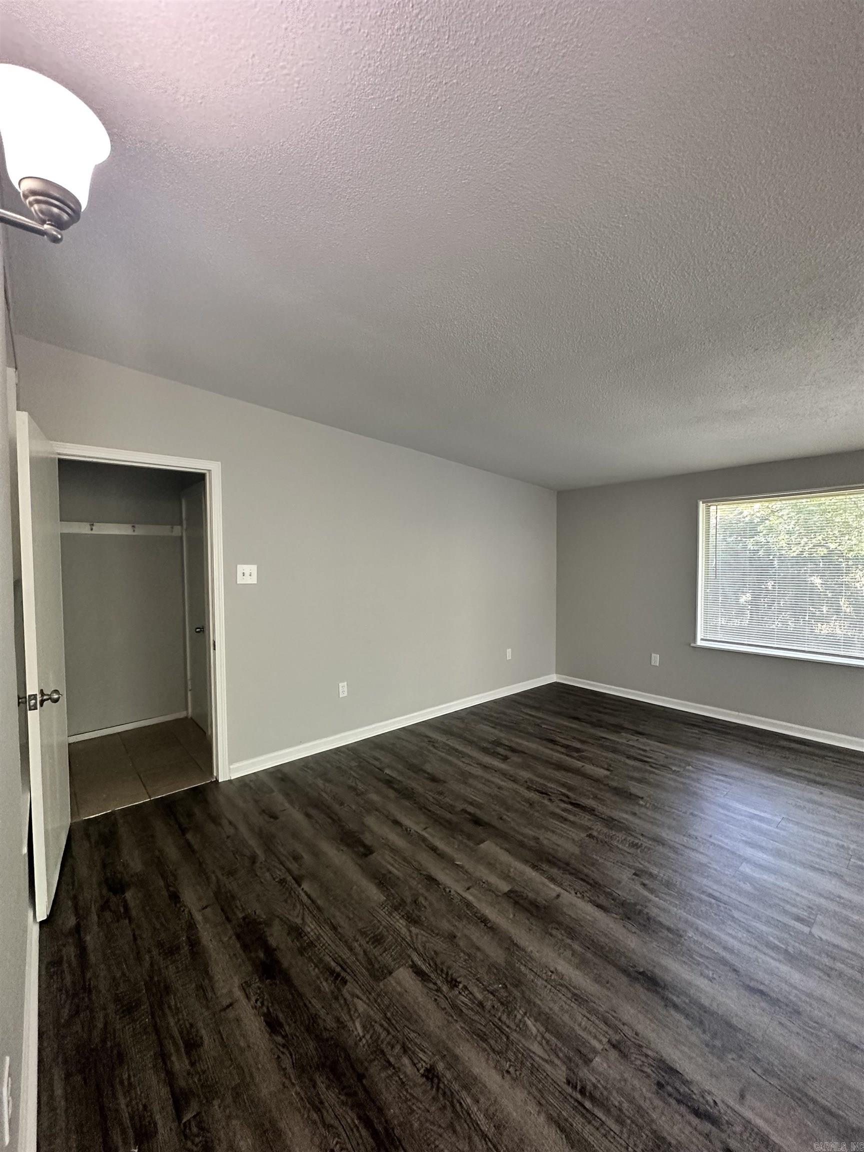 MEADOWCLIFF - Residential