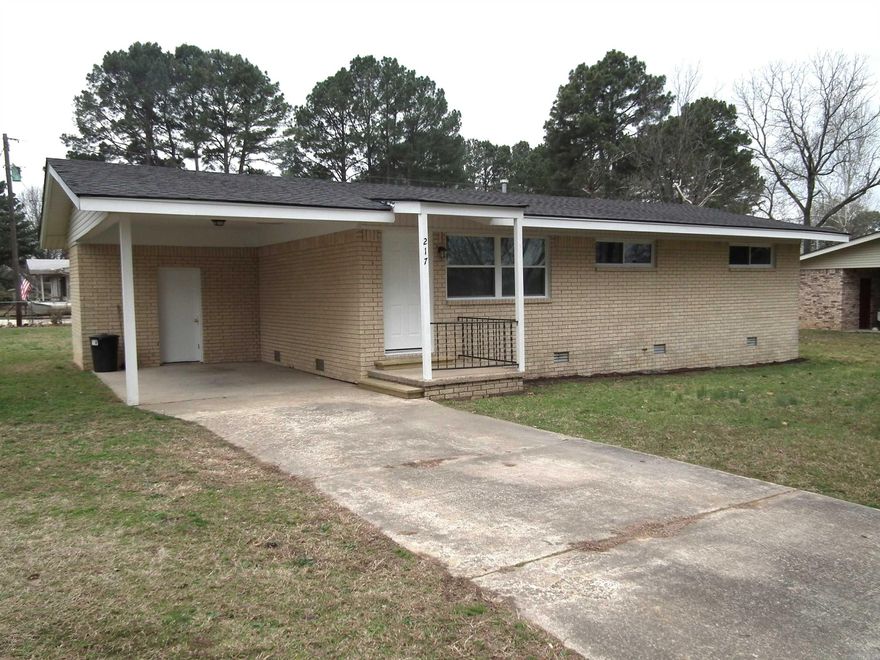 Check it out !!!  Beautifully updated 3 bedroom 1 bath home situated on a corner lot. New laminate floor, 6 panel interior doors, custom soft close cabinets, new counter-tops, light fixtures, stove & dishwasher, interior paint, built in pantry and windows. Lot is large enough for a storage building and separate drive entrance.