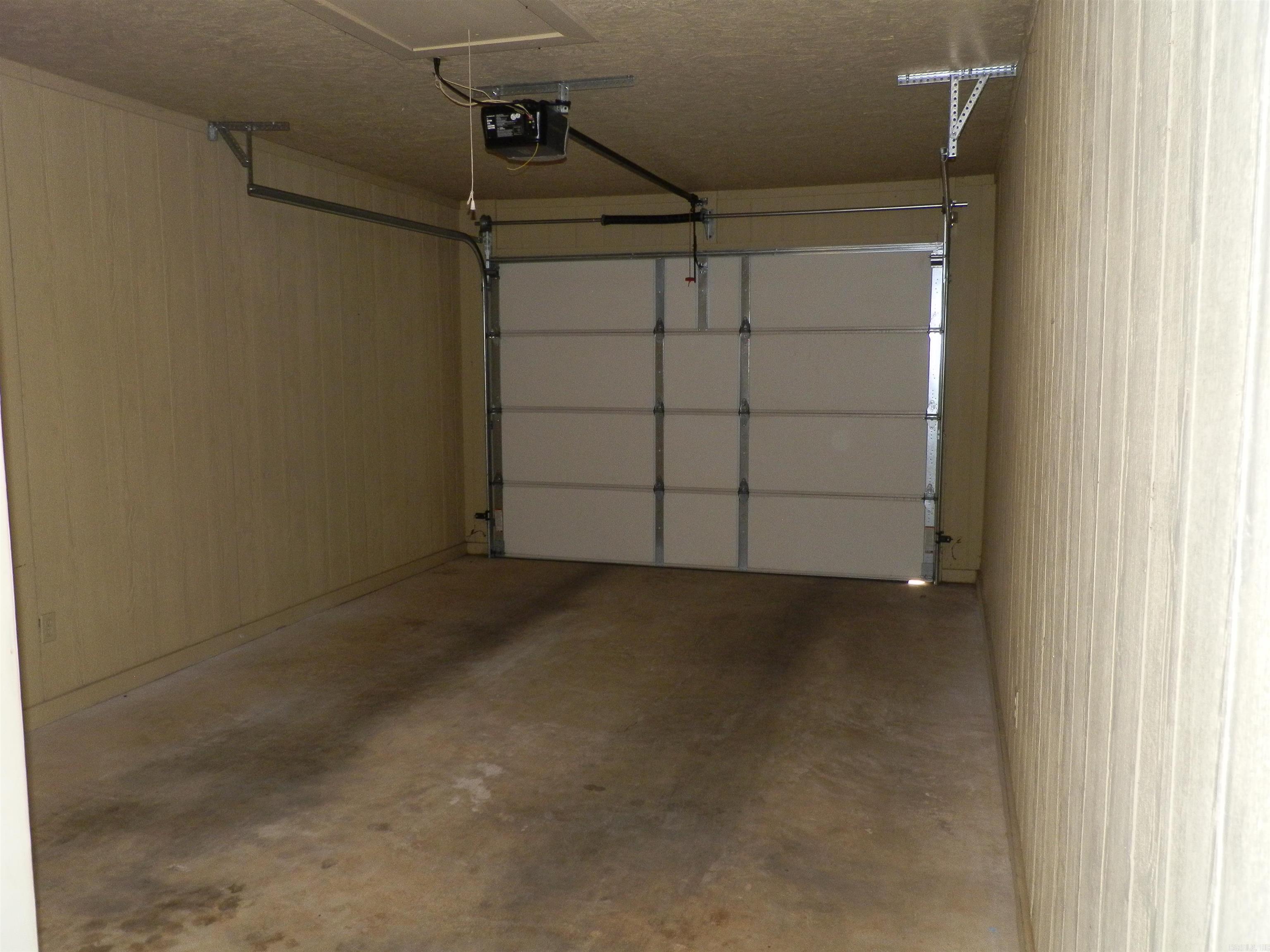 Thompson & Cos - Residential Lease