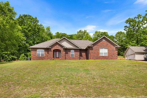 Photo of 101 West Lake Cove, Beebe, AR 72012 (MLS # 26016174)