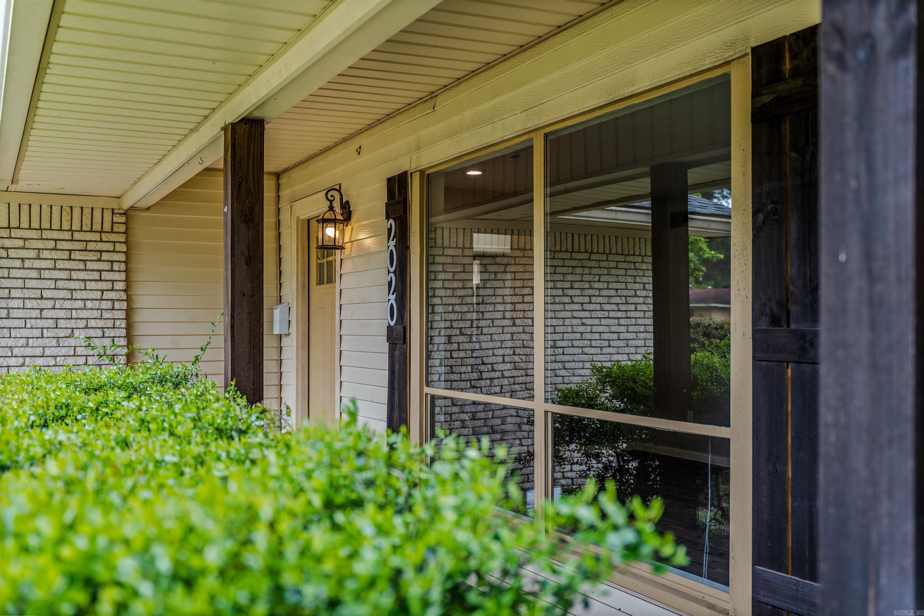 TROUTT - Residential