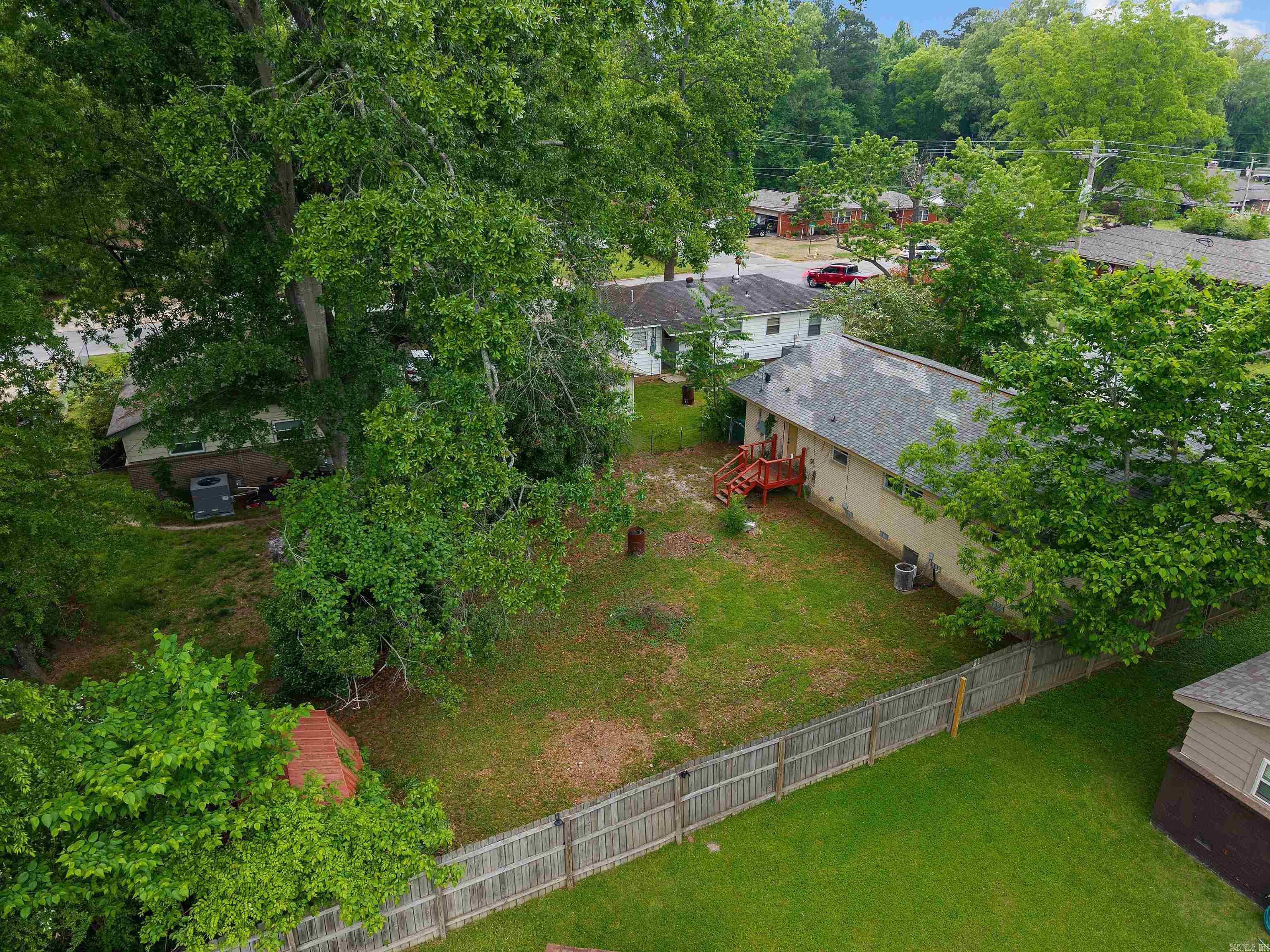 TROUTT - Residential