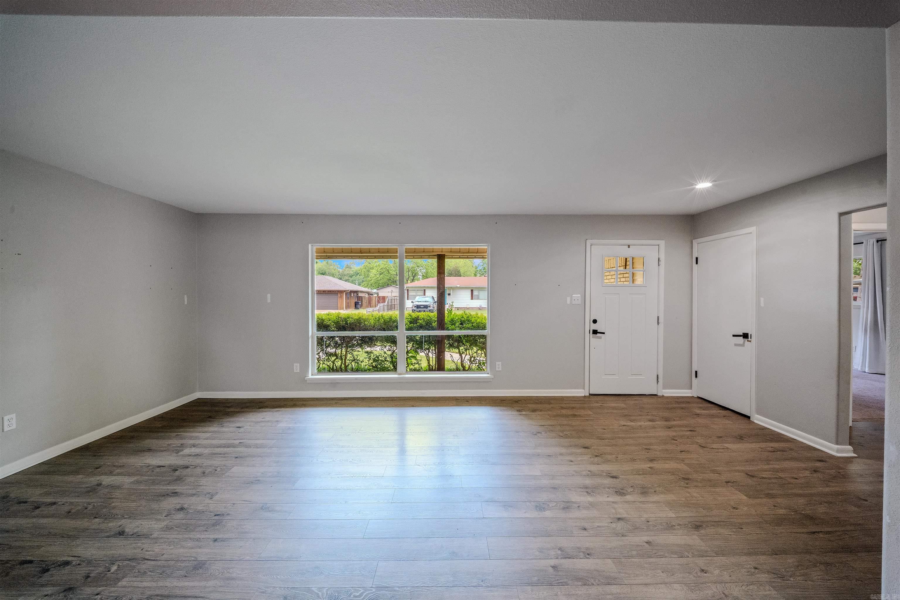 TROUTT - Residential