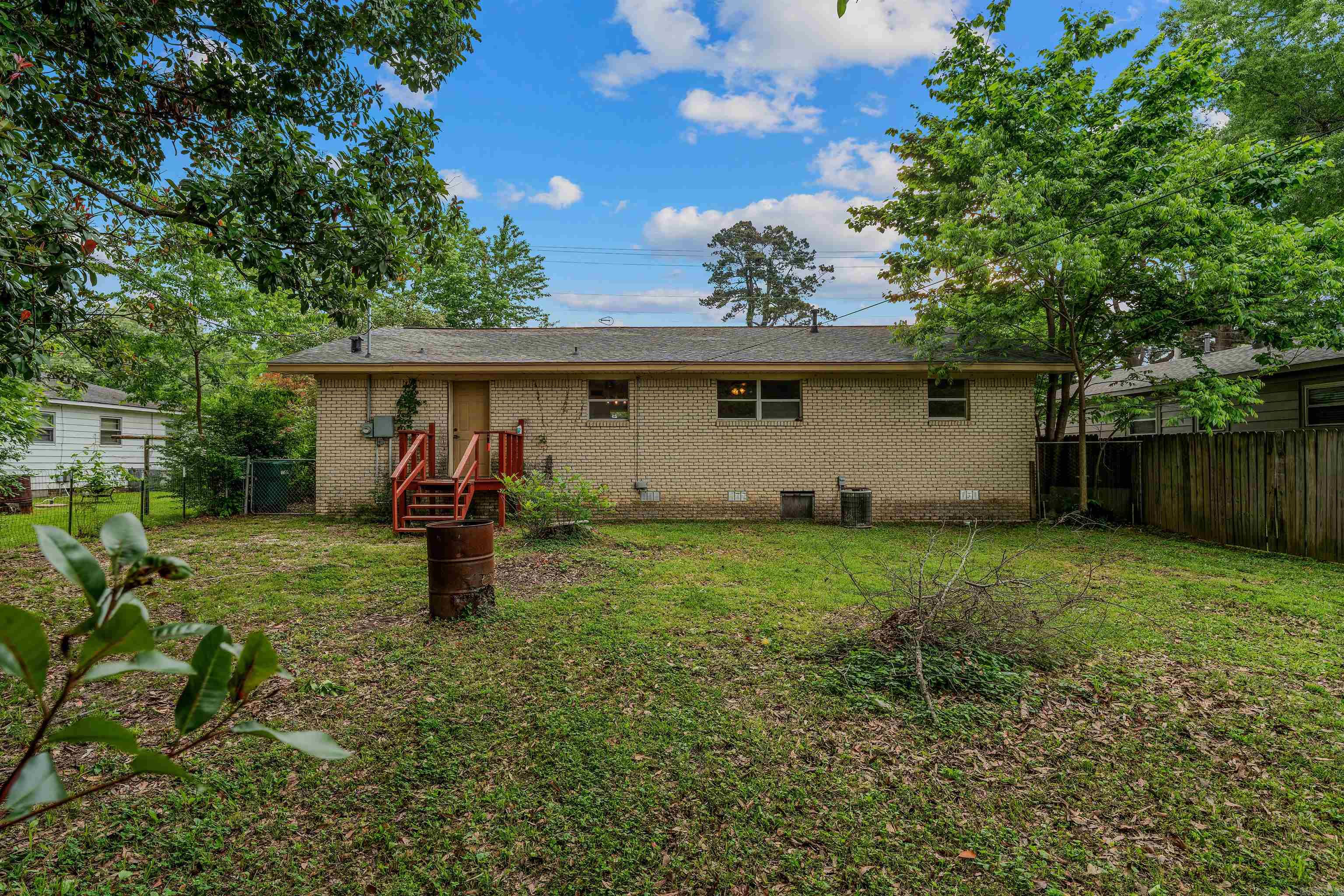 TROUTT - Residential