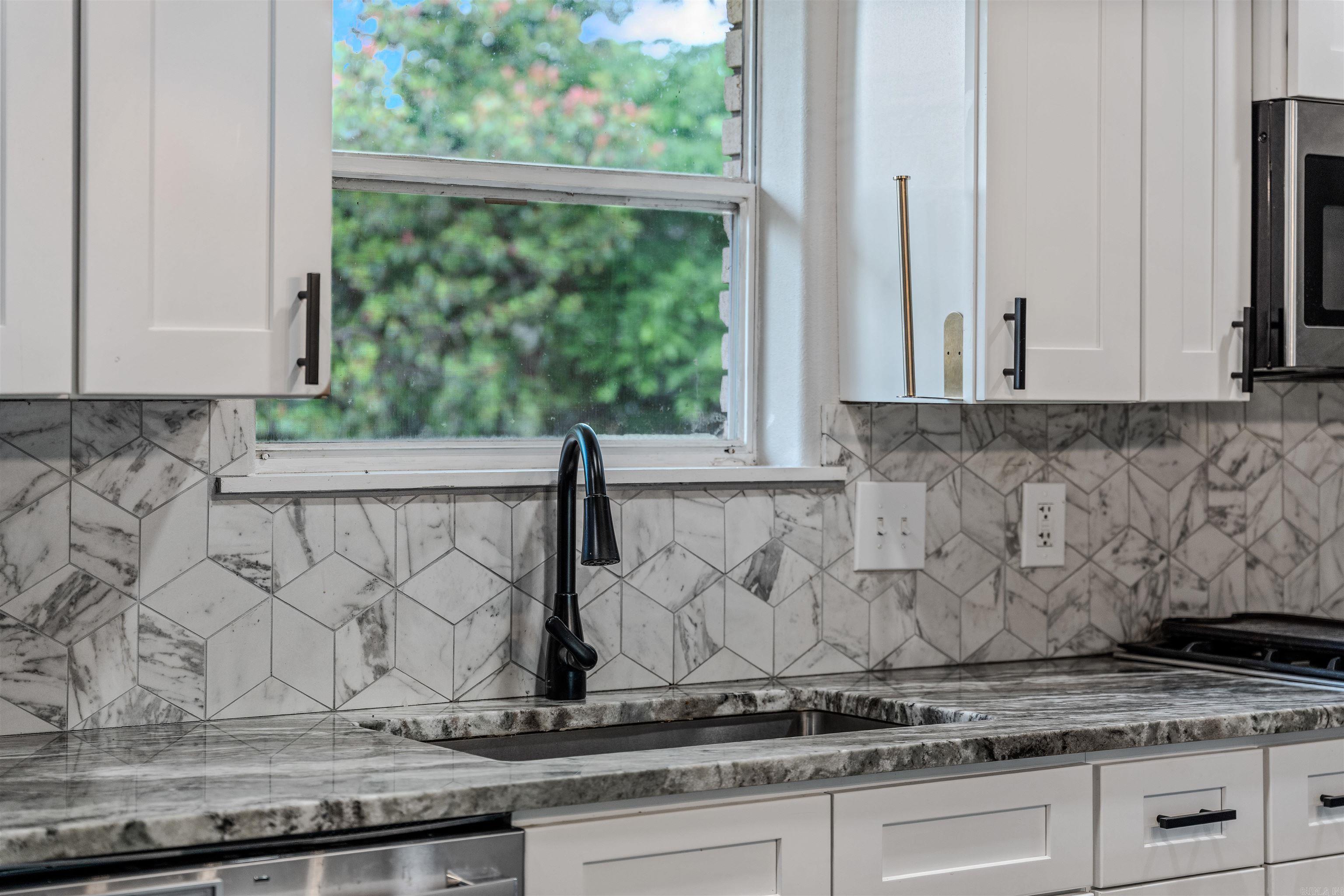 TROUTT - Residential