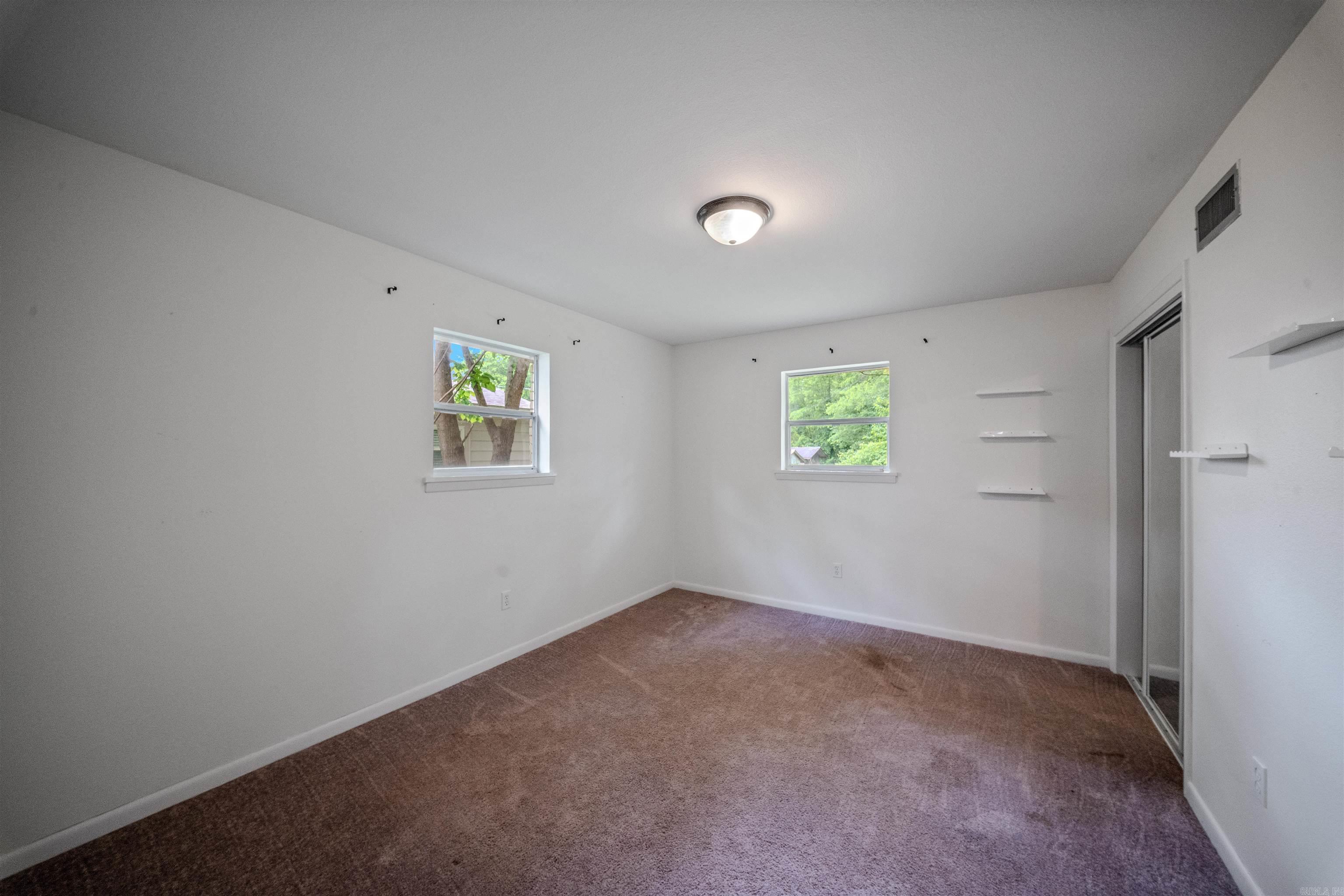 TROUTT - Residential