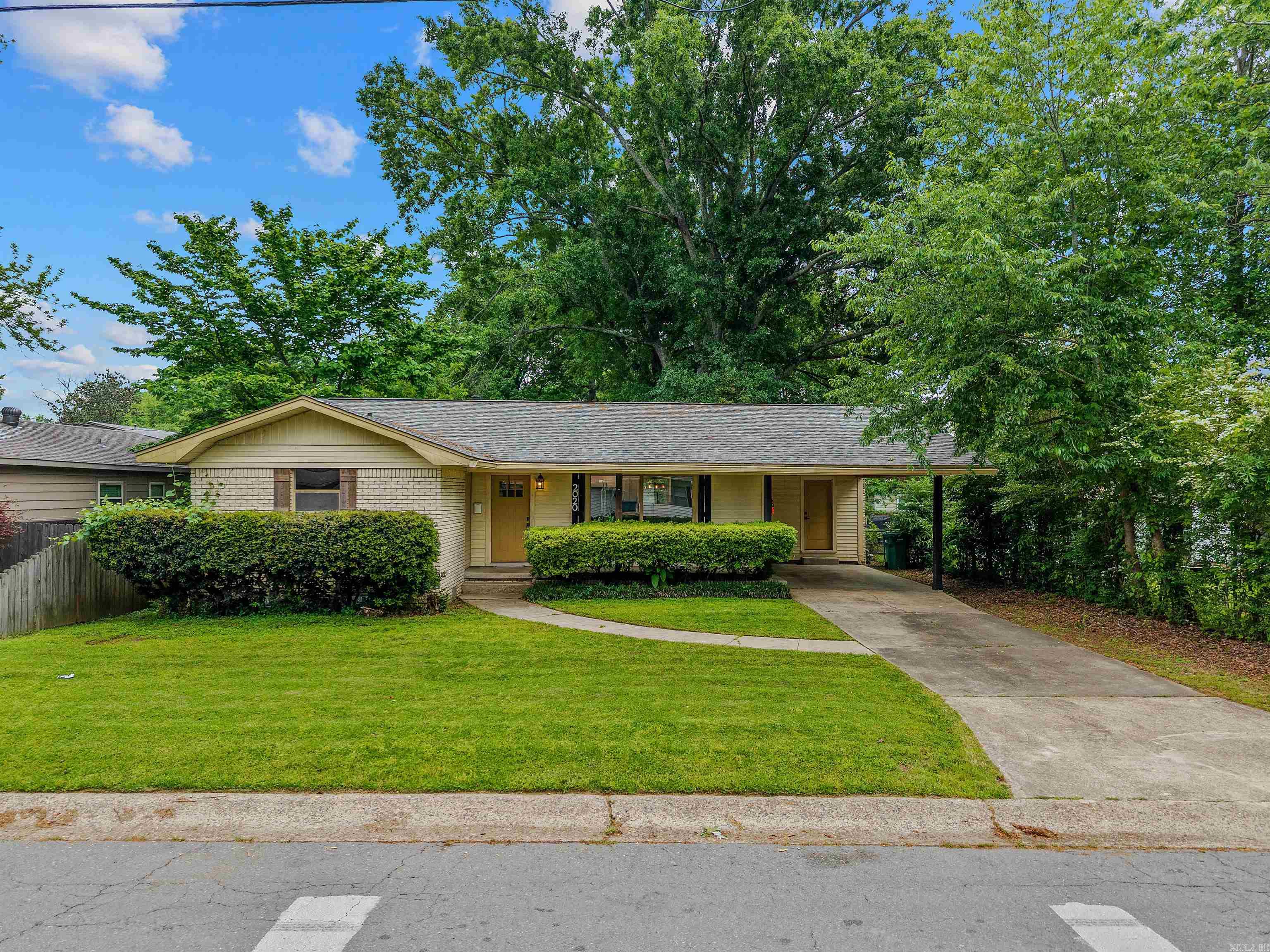 TROUTT - Residential