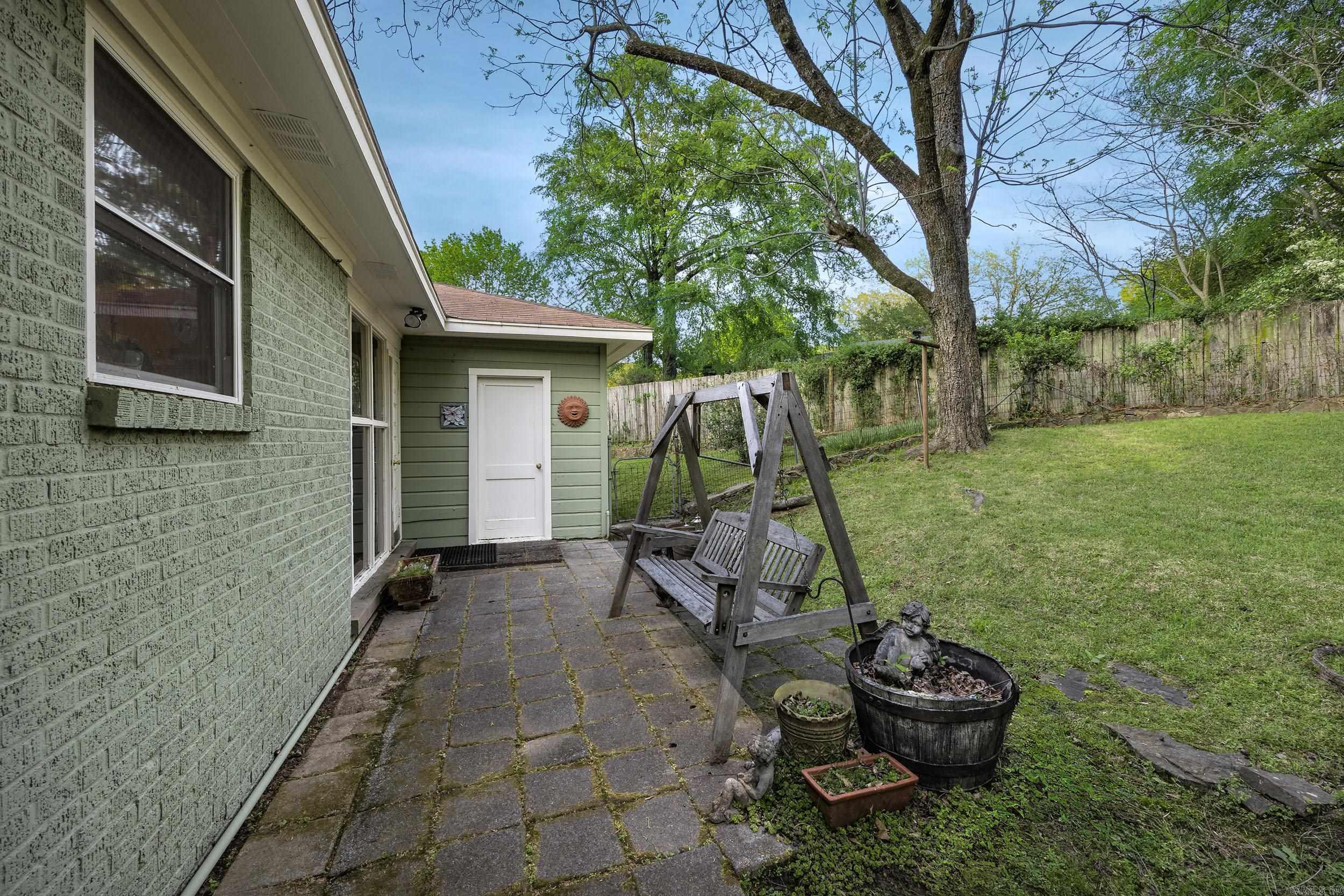 KINGWOOD PLACE - Residential