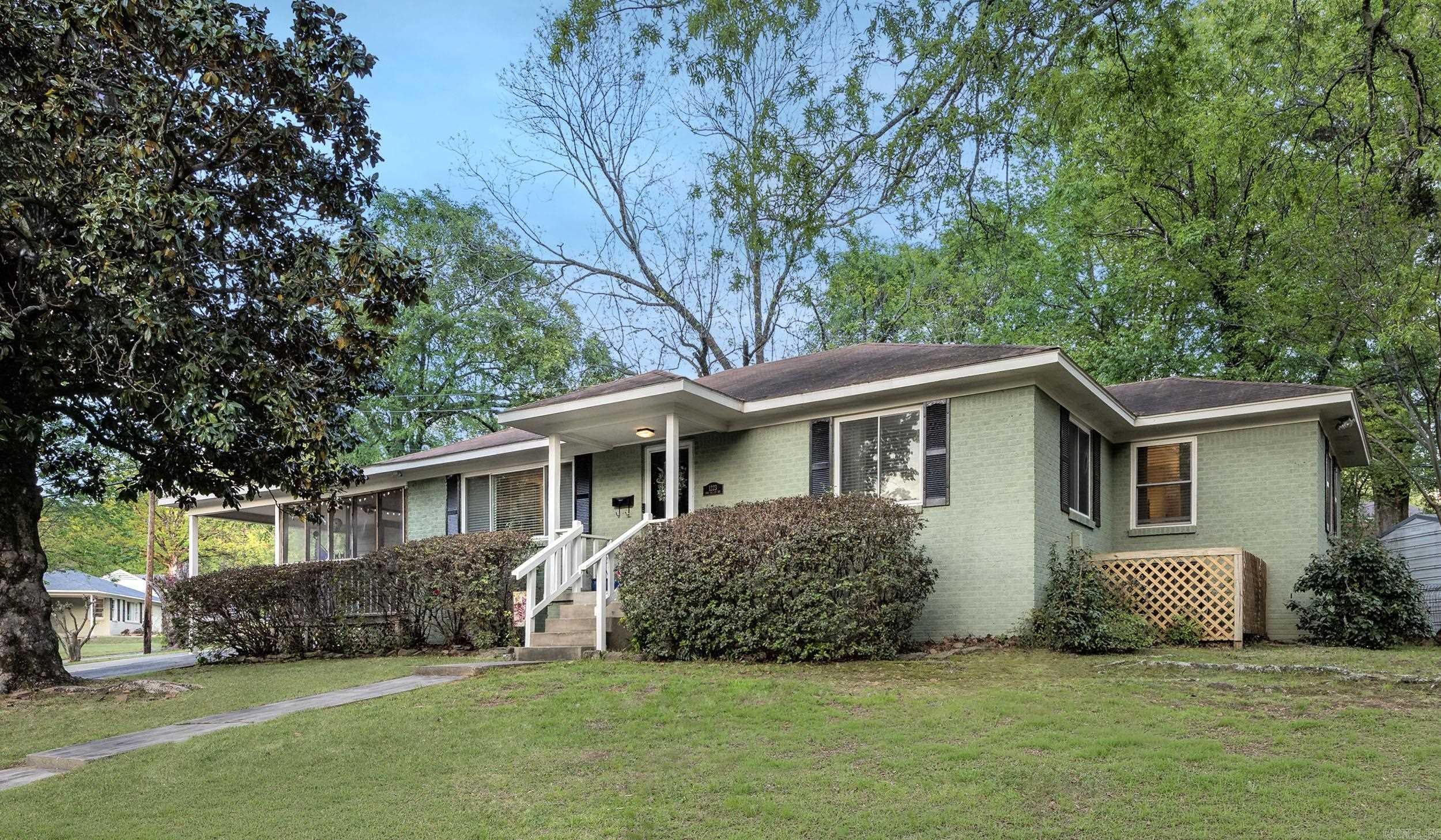 KINGWOOD PLACE - Residential