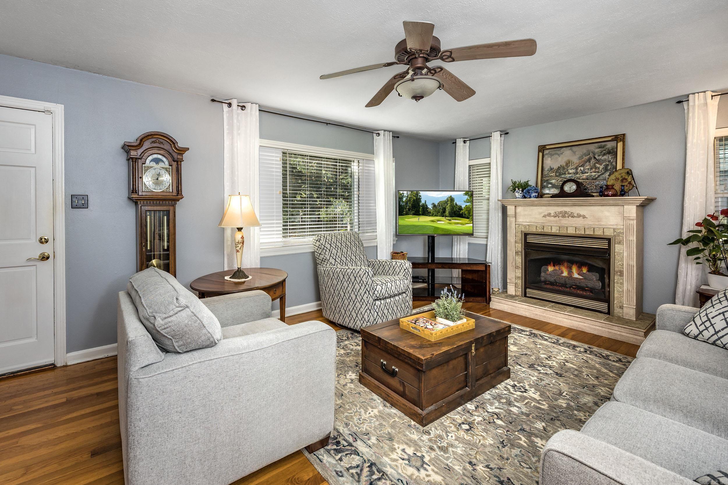 KINGWOOD PLACE - Residential