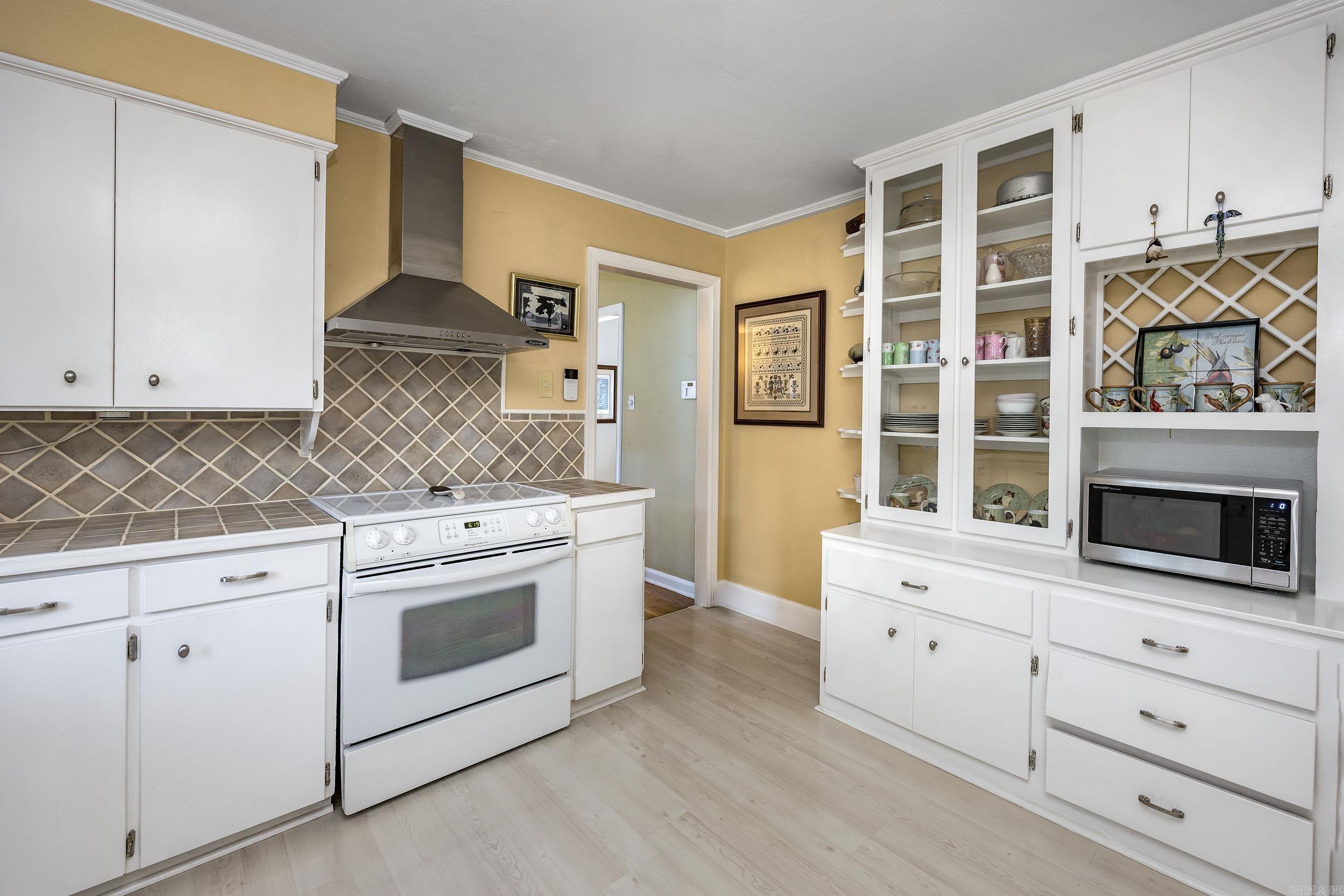 KINGWOOD PLACE - Residential