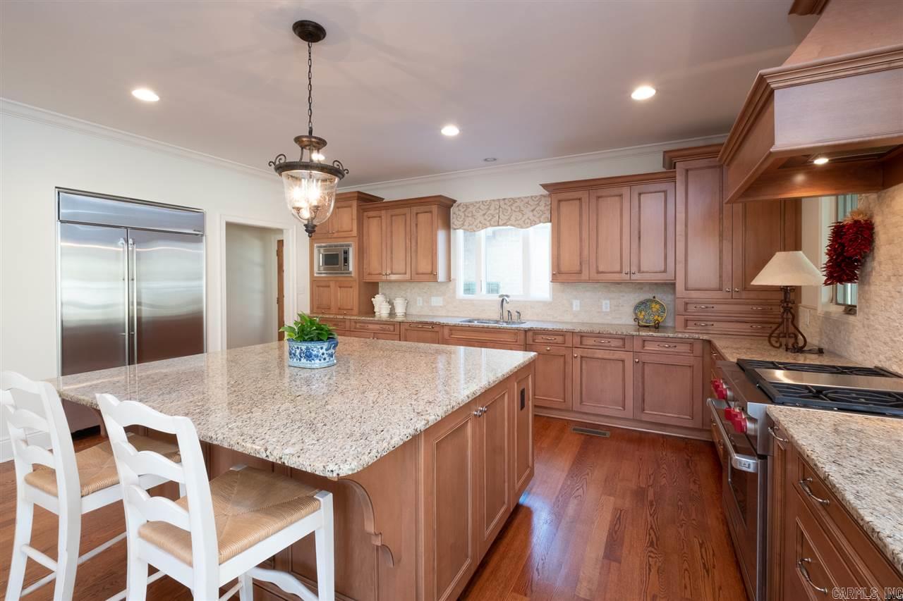 CHENAL DOWNS - Residential