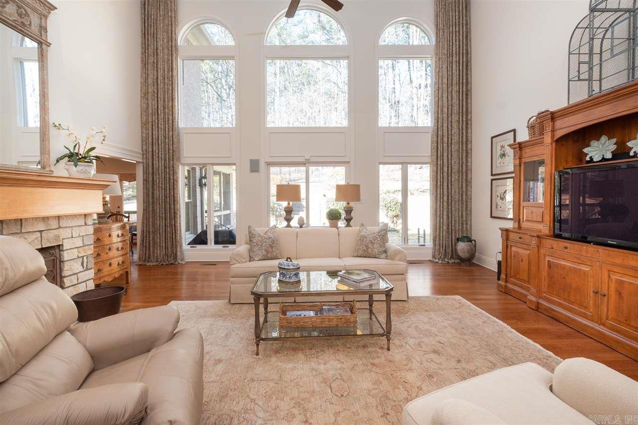 CHENAL DOWNS - Residential