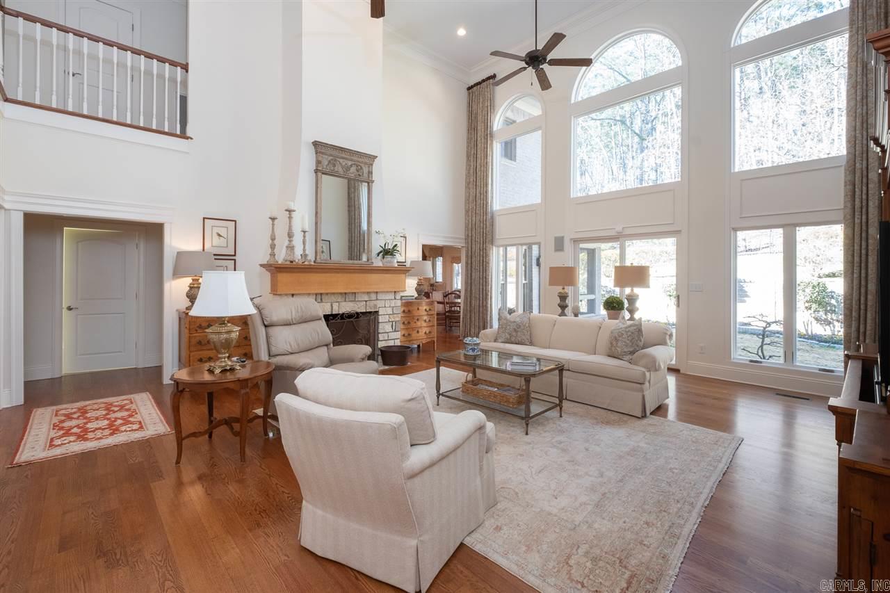 CHENAL DOWNS - Residential