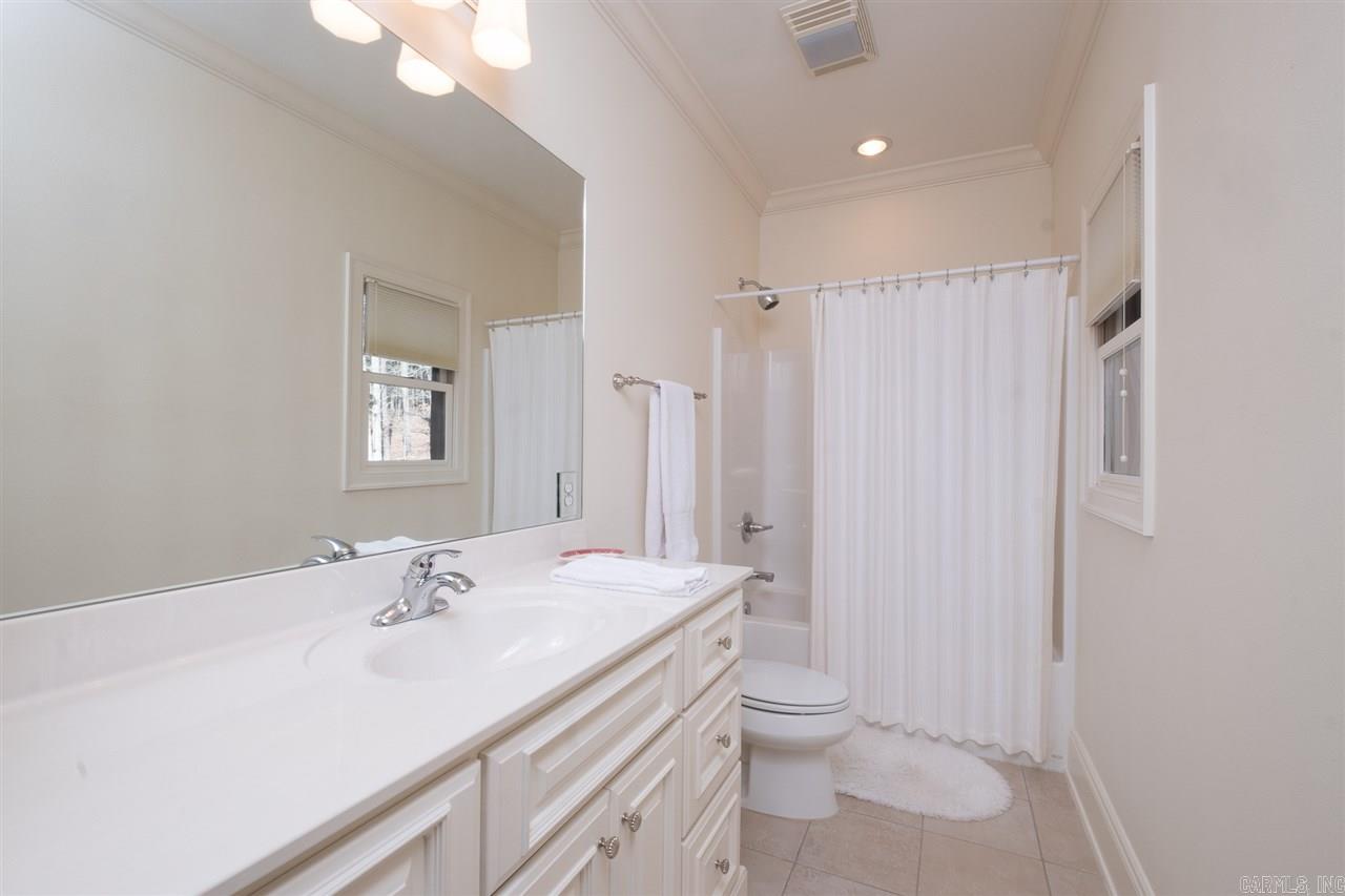 CHENAL DOWNS - Residential