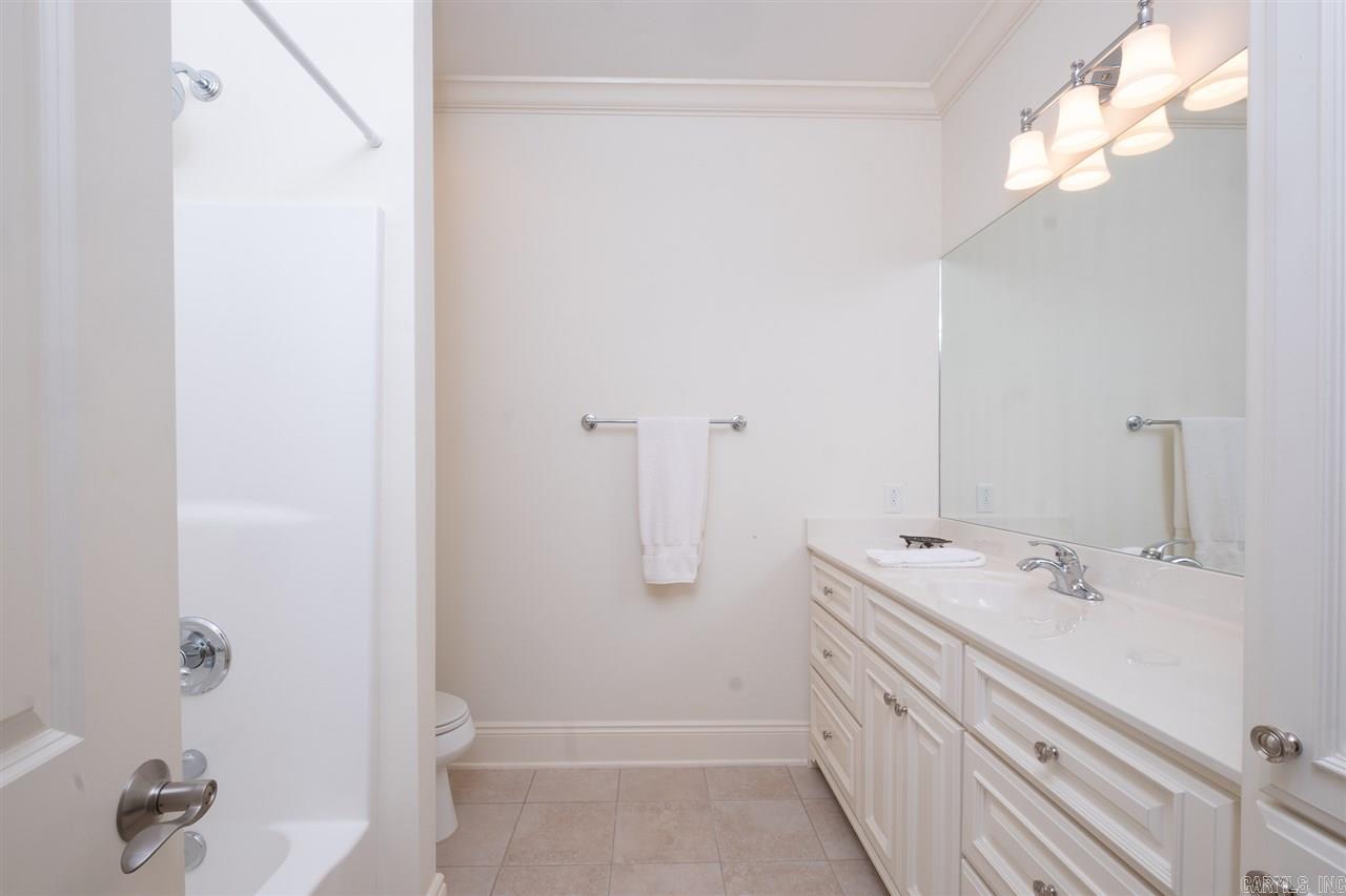 CHENAL DOWNS - Residential