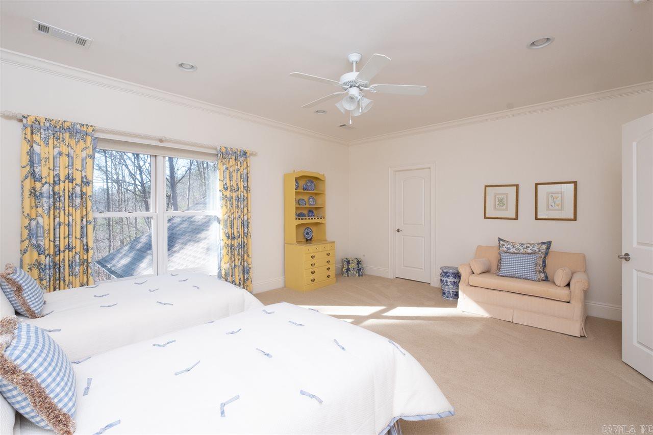 CHENAL DOWNS - Residential