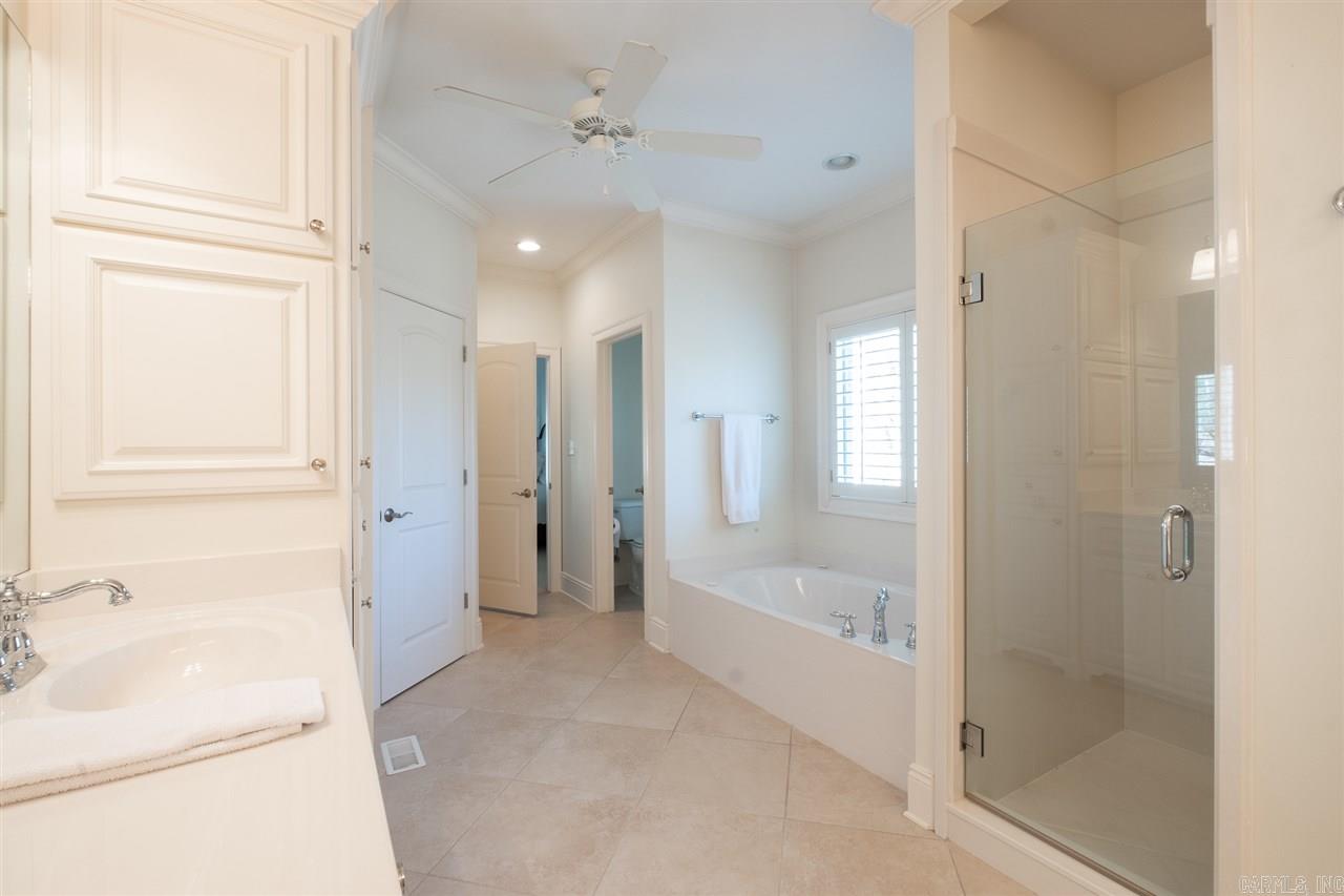 CHENAL DOWNS - Residential