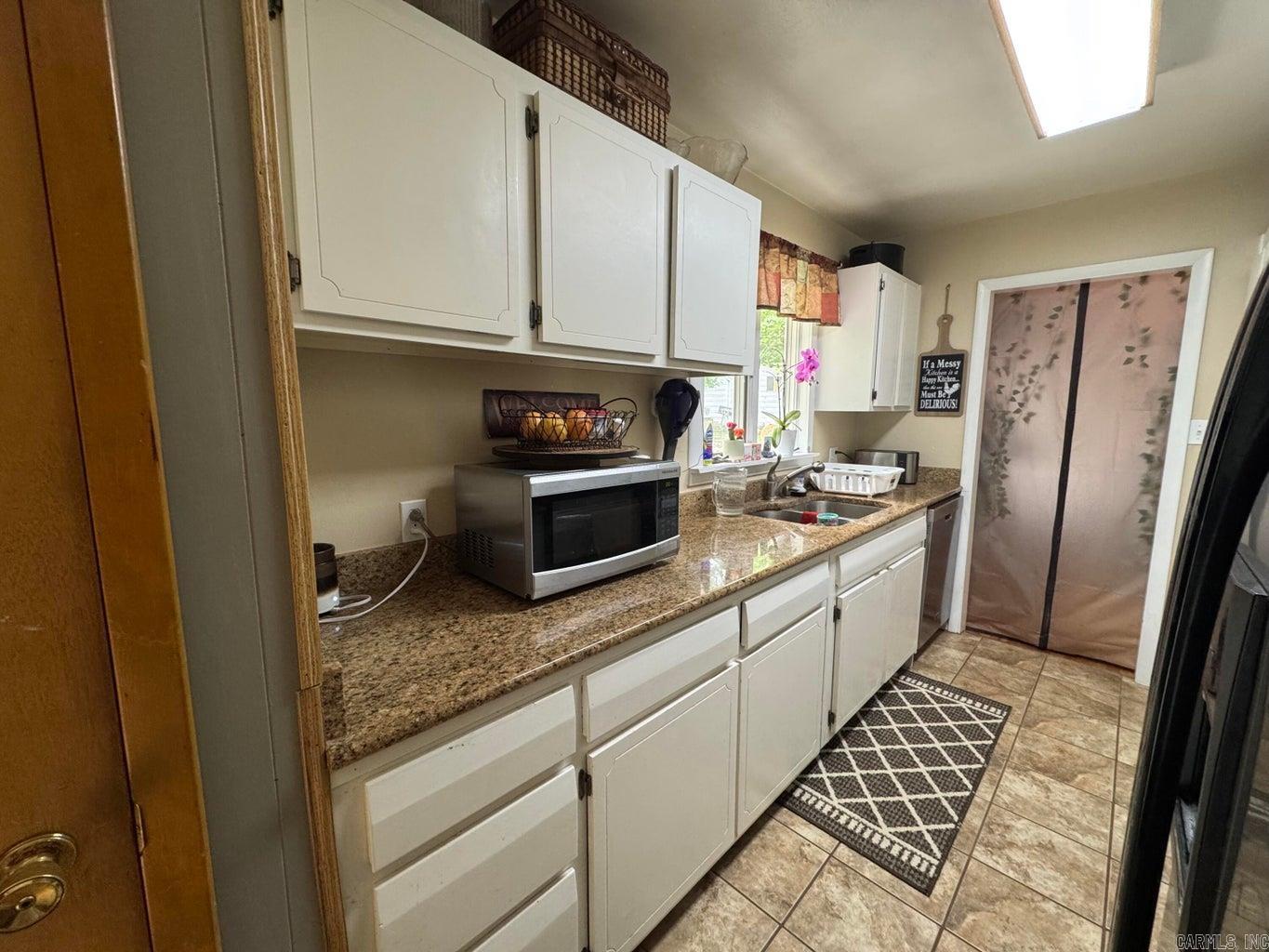 WEST LAKES ESTATES - Residential