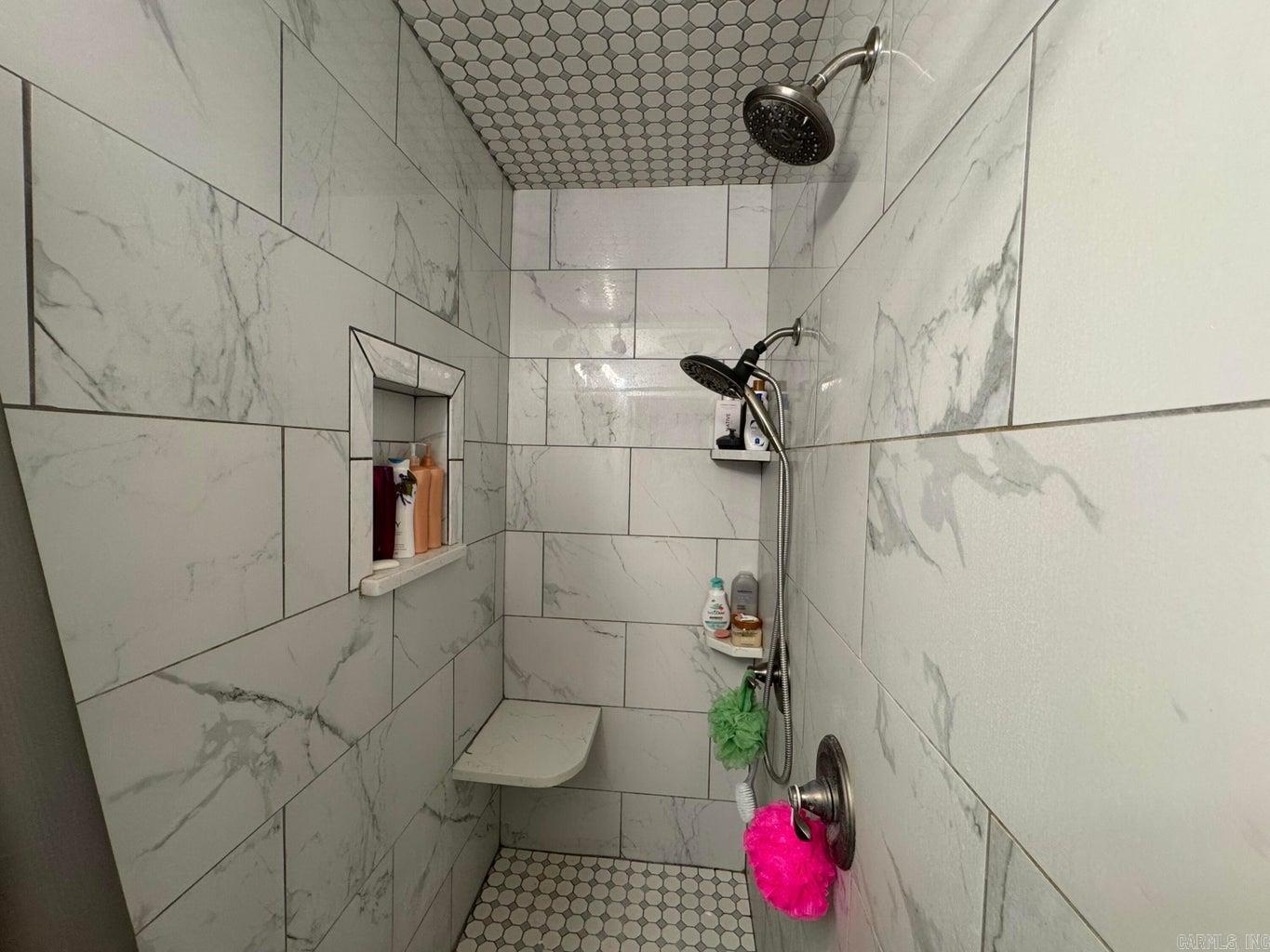 WEST LAKES ESTATES - Residential