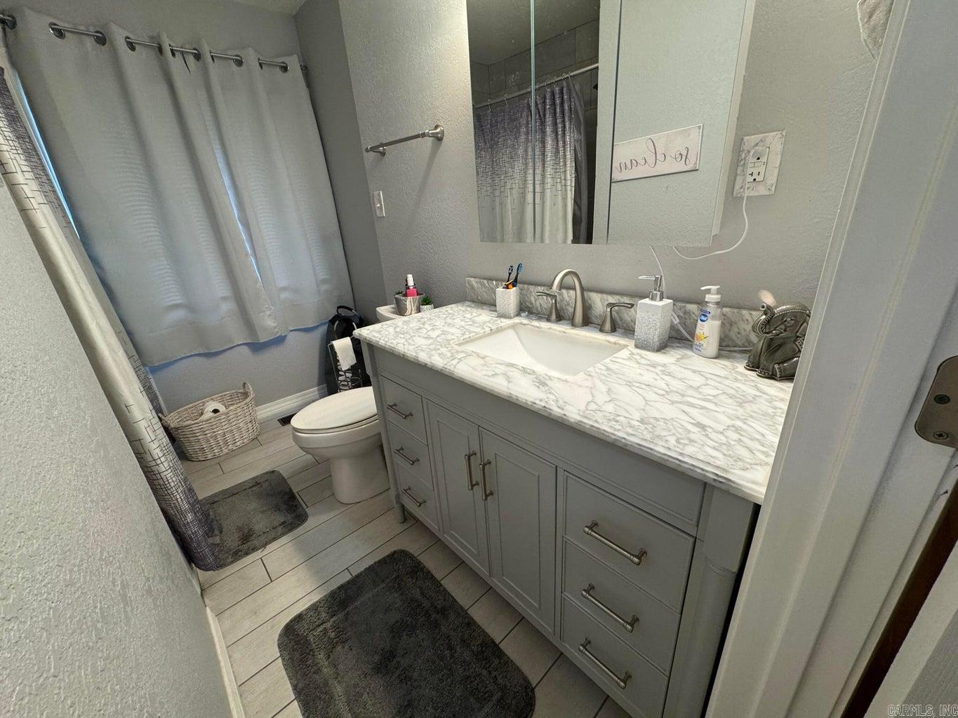 WEST LAKES ESTATES - Residential