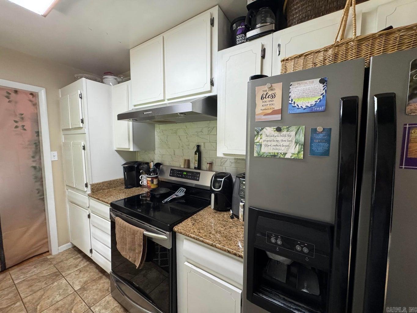 WEST LAKES ESTATES - Residential