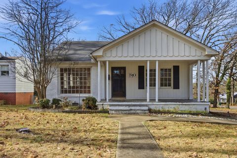 Photo of 1910 N Hughes Street, Little Rock, AR 72207 (MLS # 25048882)