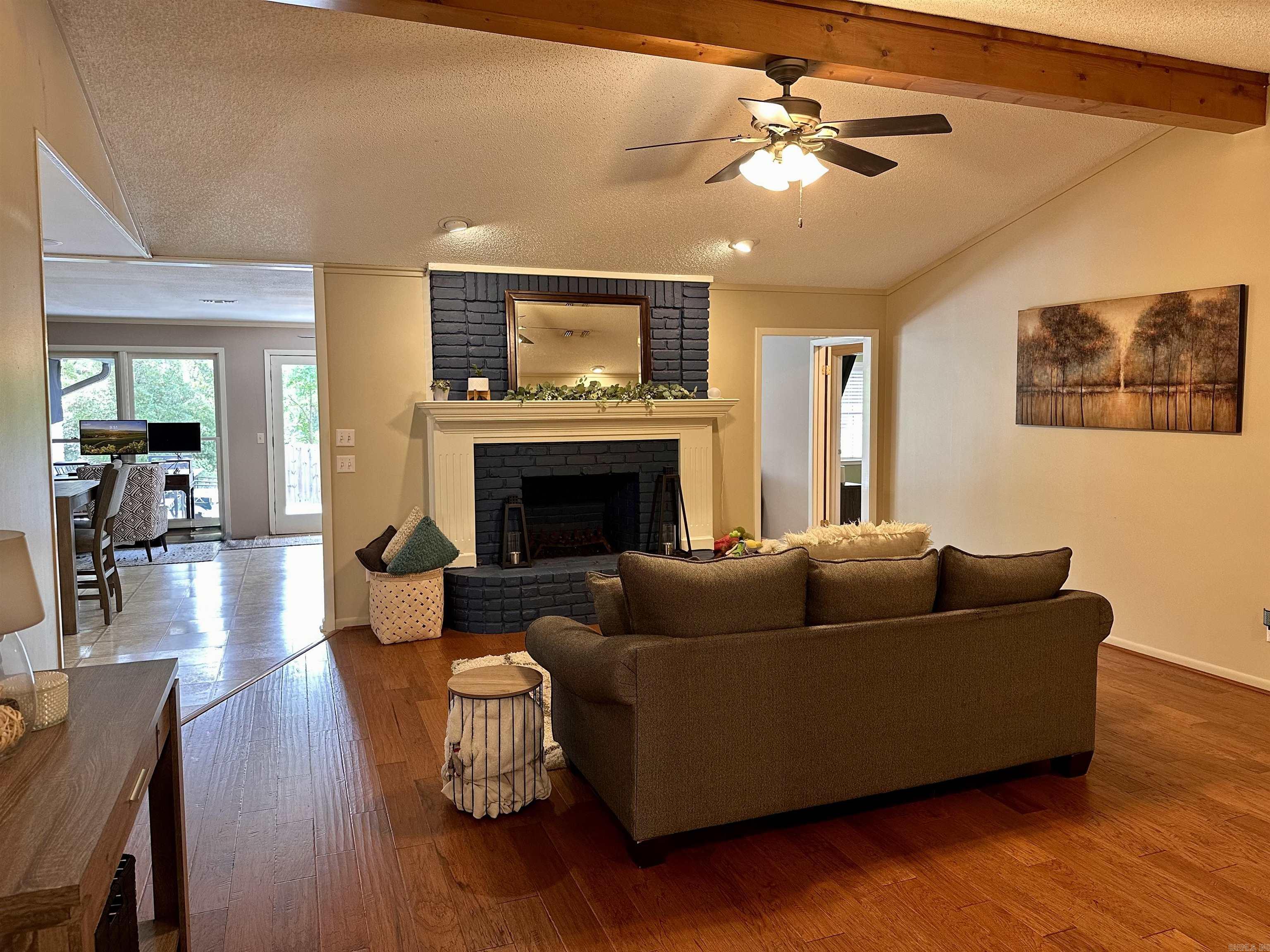 WOODLAND HILLS  # 4 - Residential