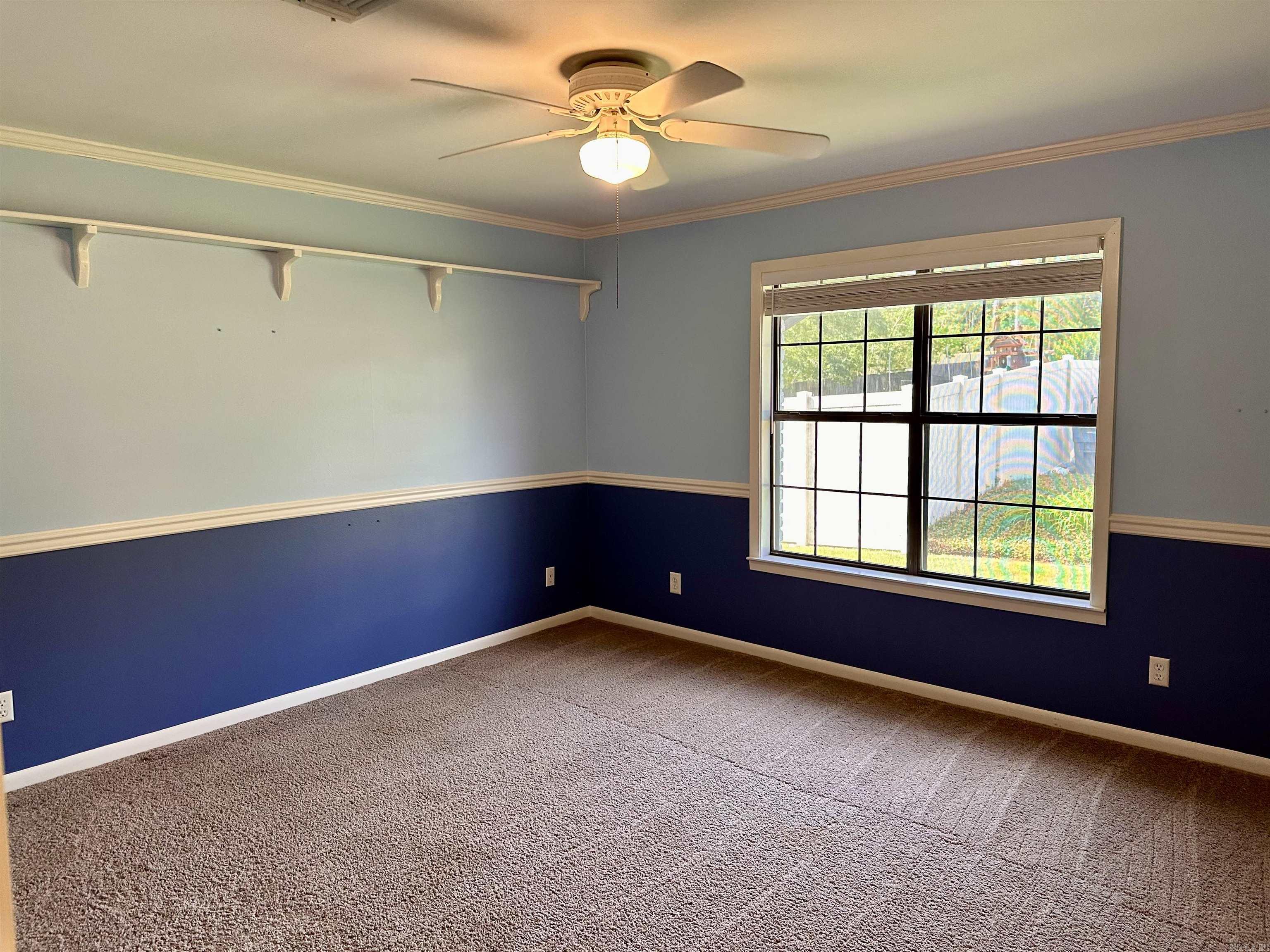 WOODLAND HILLS  # 4 - Residential