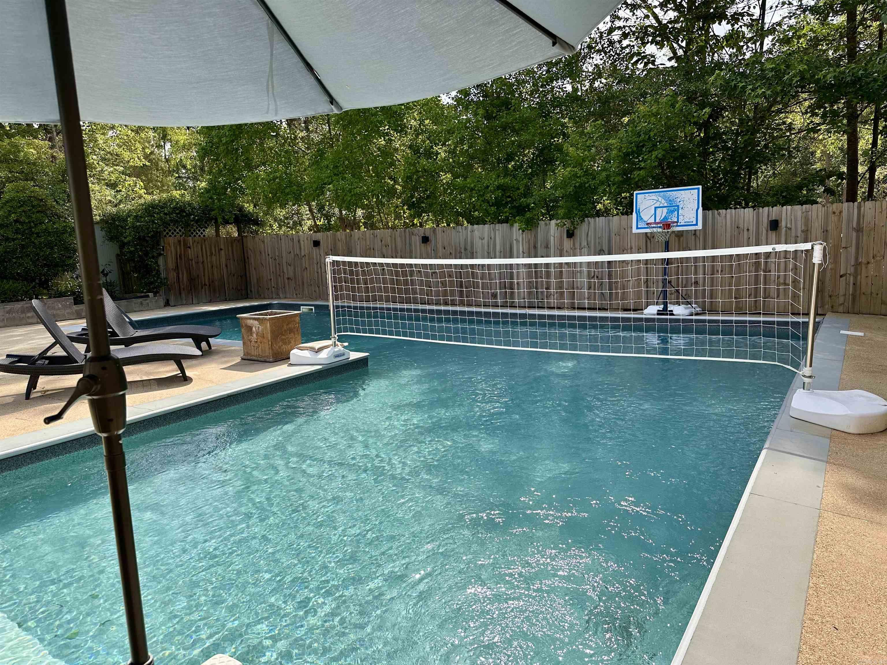 WOODLAND HILLS  # 4 - Residential