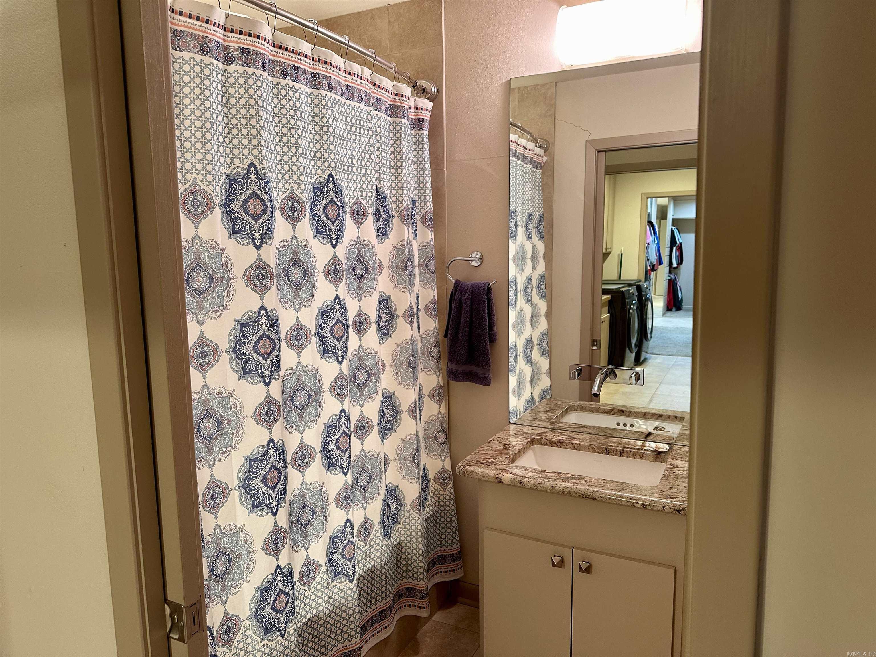 WOODLAND HILLS  # 4 - Residential