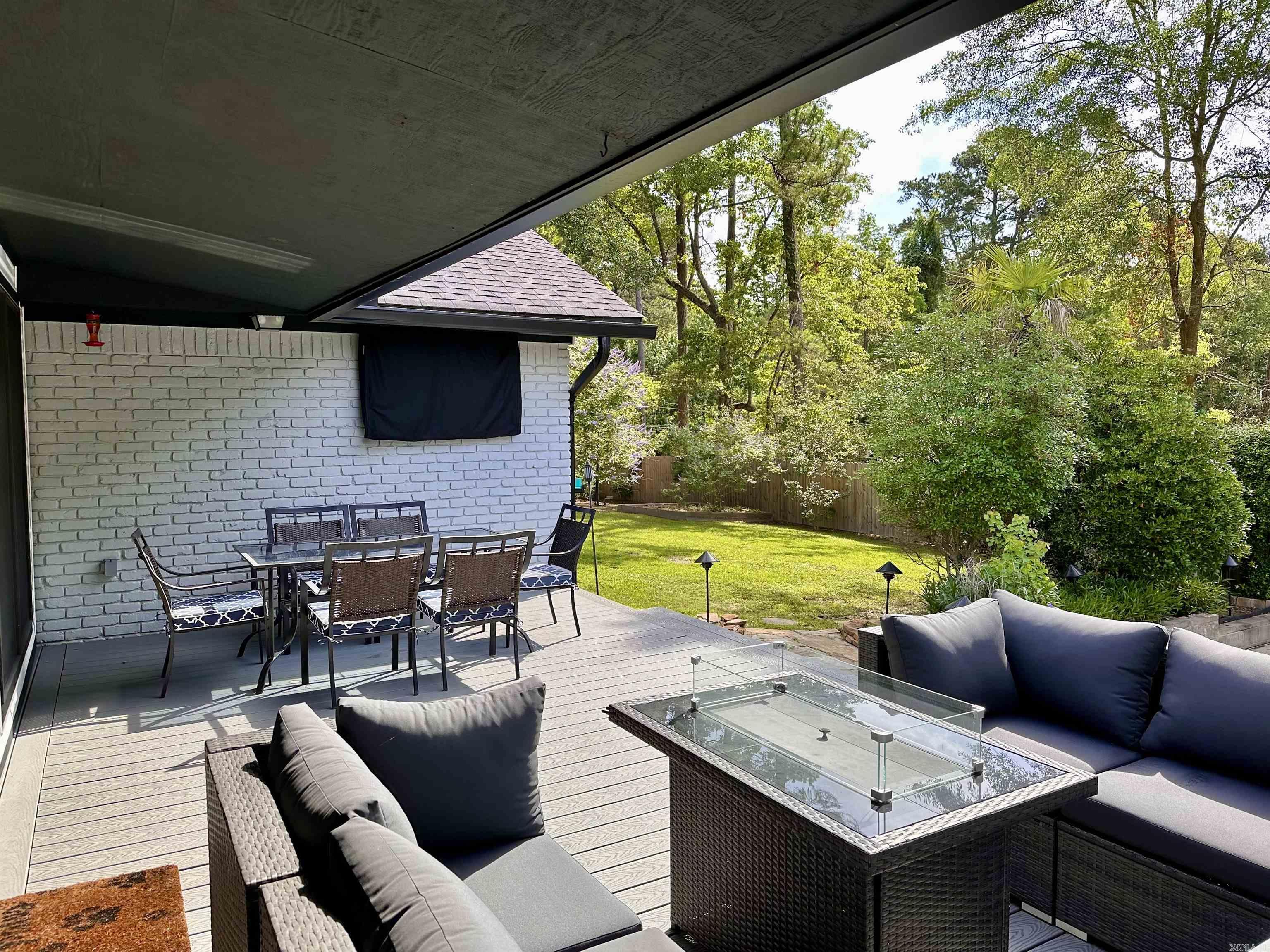 WOODLAND HILLS  # 4 - Residential