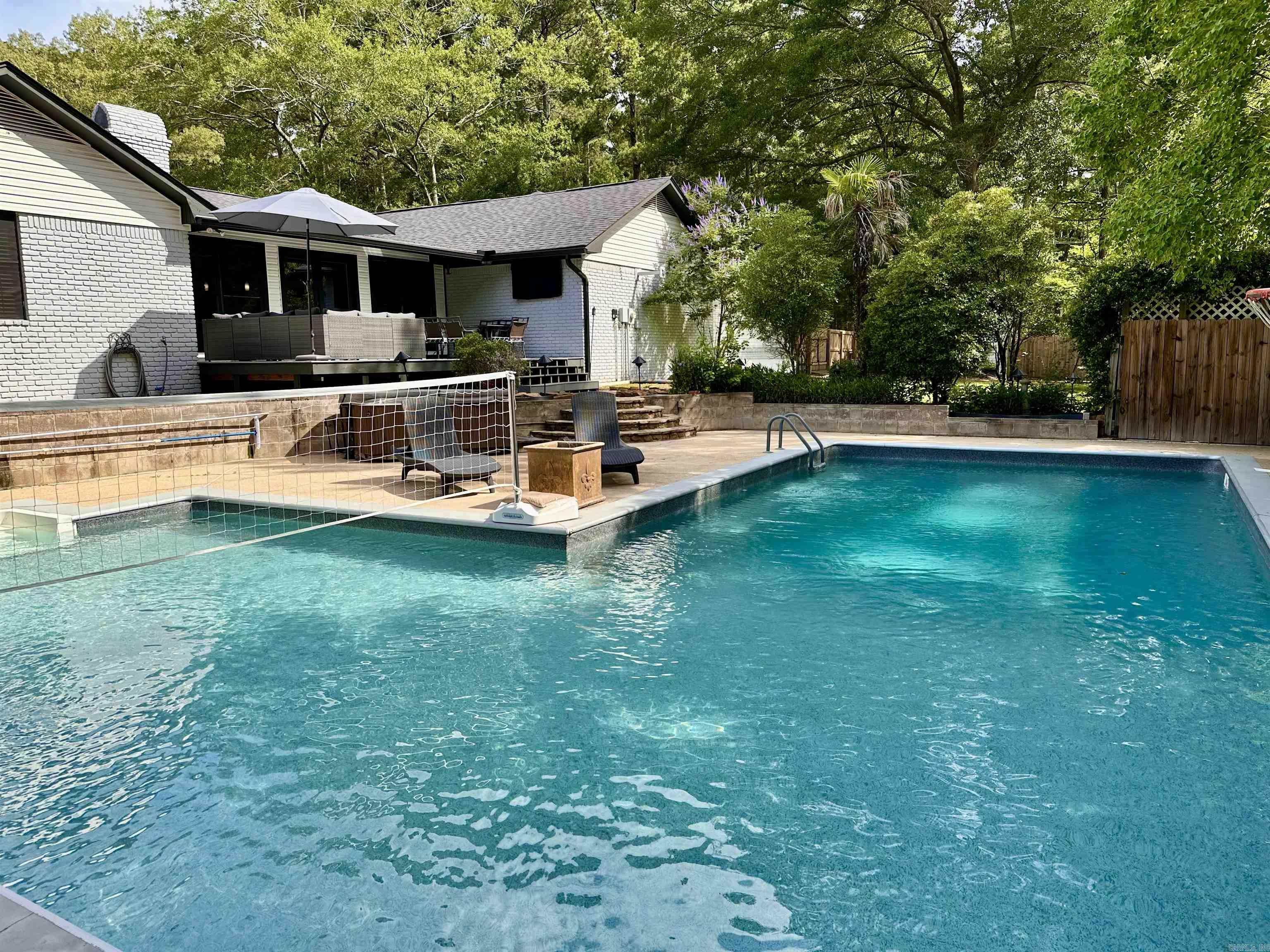 WOODLAND HILLS  # 4 - Residential