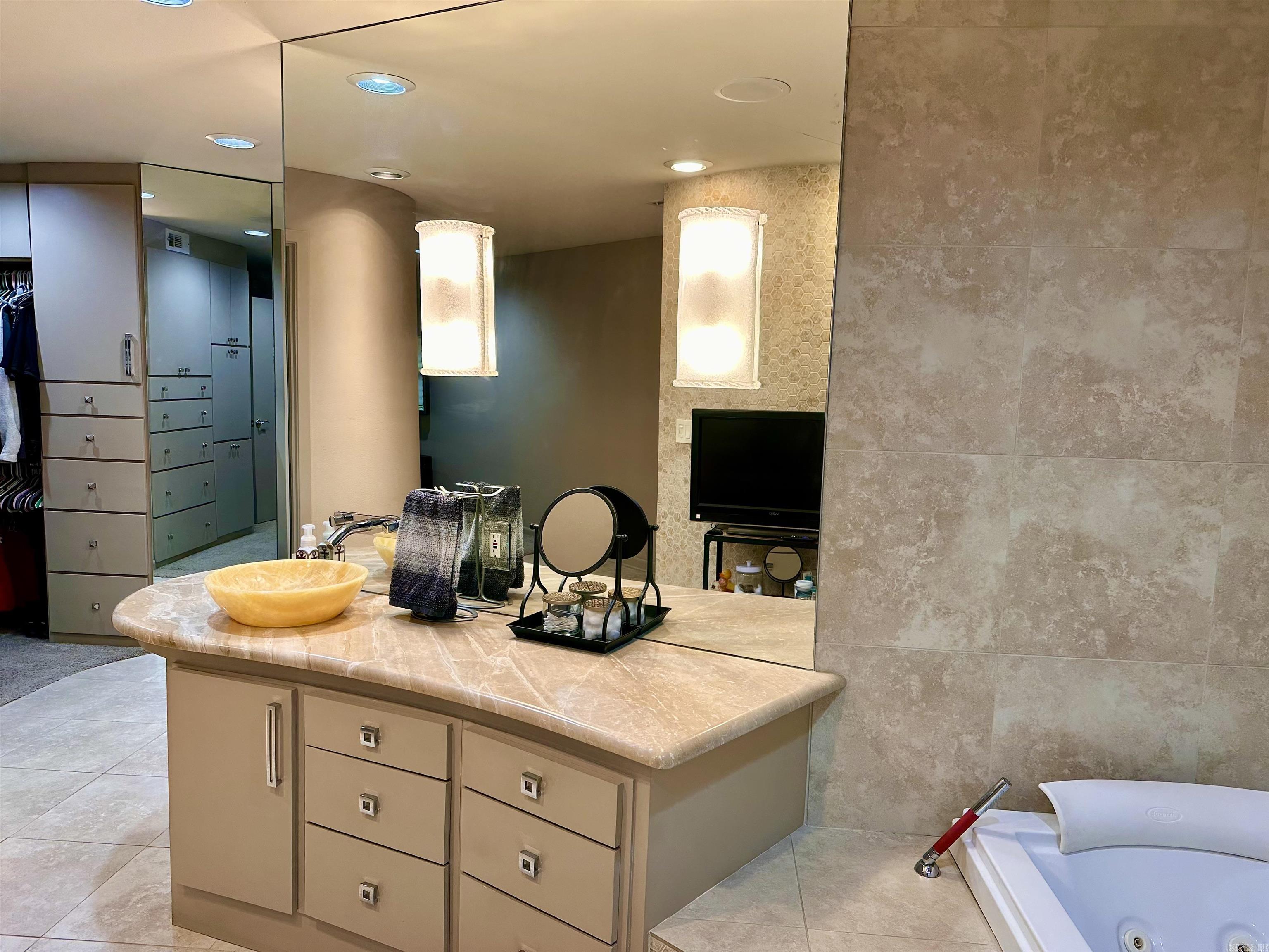 WOODLAND HILLS  # 4 - Residential