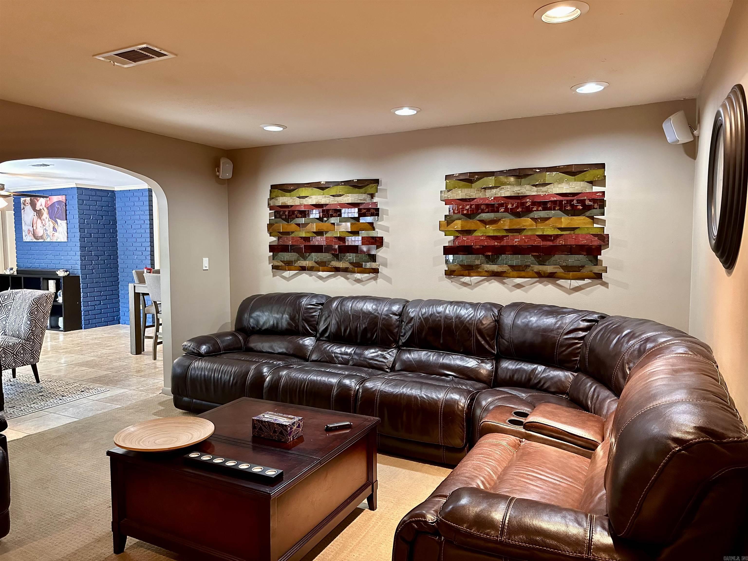 WOODLAND HILLS  # 4 - Residential