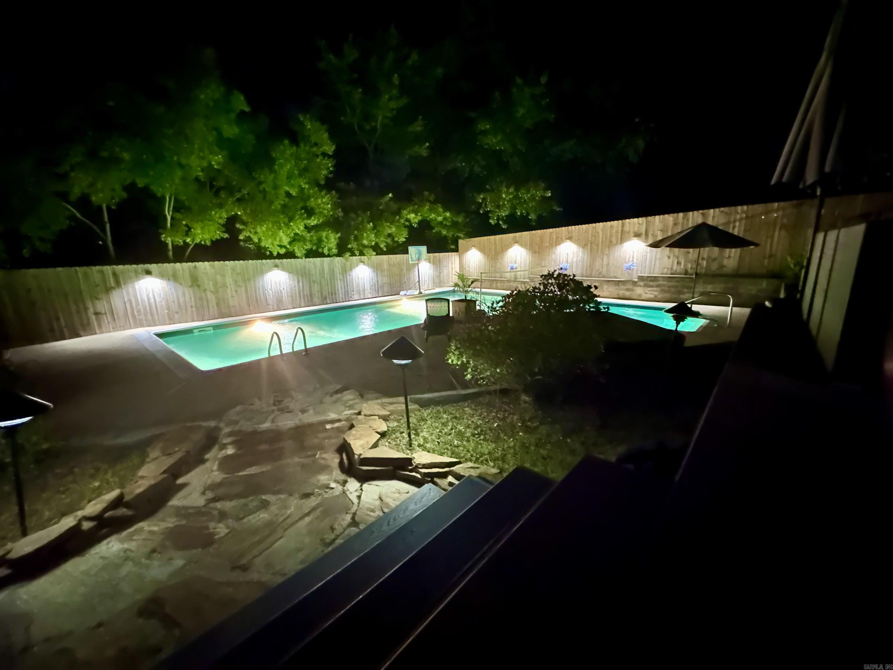 WOODLAND HILLS  # 4 - Residential