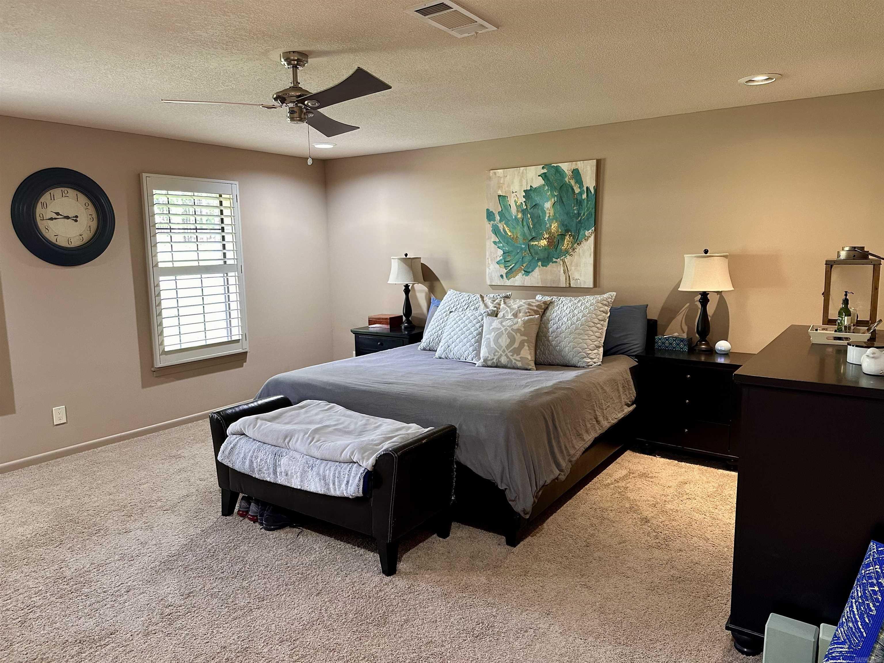 WOODLAND HILLS  # 4 - Residential