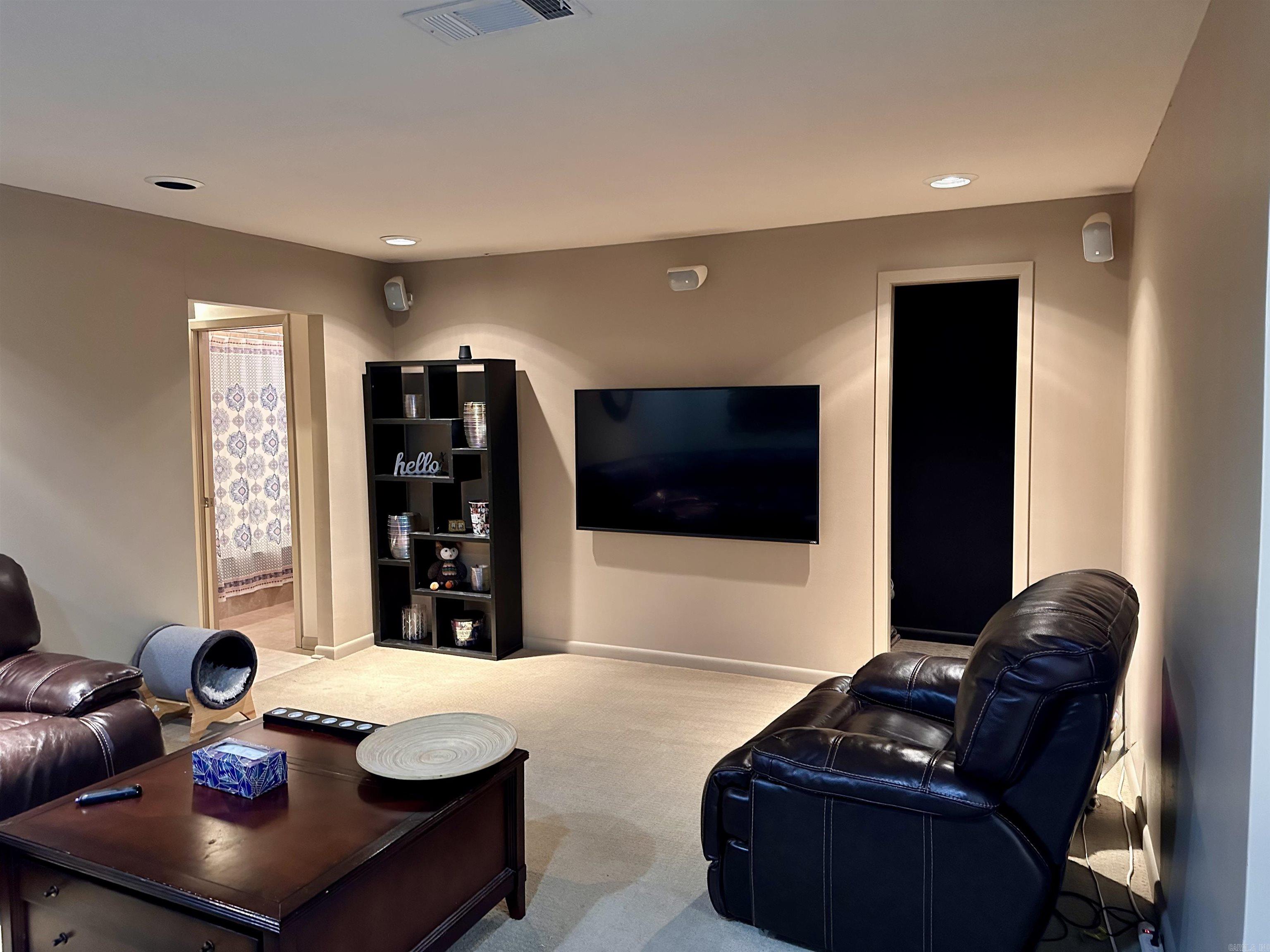 WOODLAND HILLS  # 4 - Residential