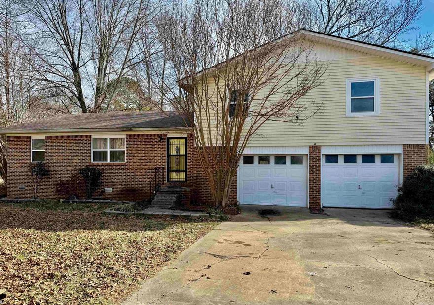 Hidden gem located in the heart of Sherwood features 3 bedrooms and 3 bathrooms situated on a large lot, fireplace and two car garage. Seller has never lived in the property. No seller's property disclosure.