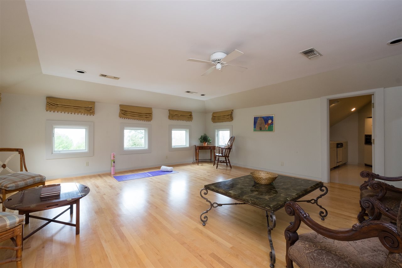 RIVERVIEW POINT - Residential