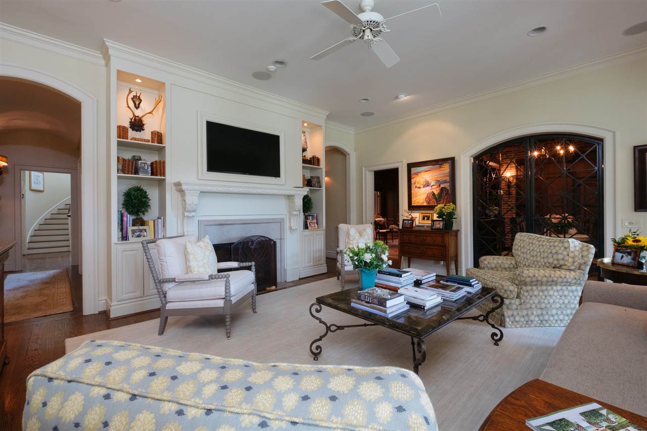 RIVERVIEW POINT - Residential