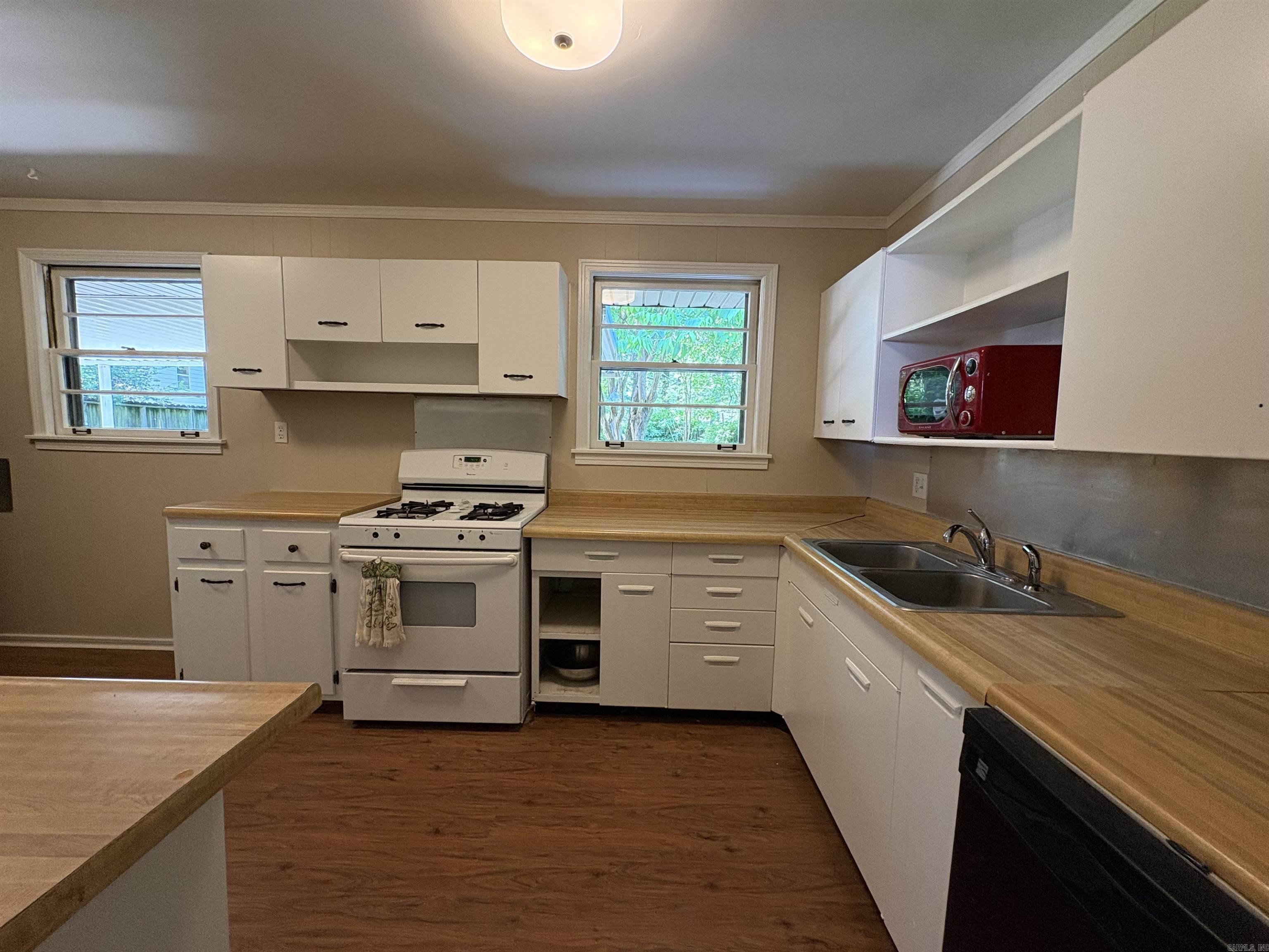 AVALON HEIGHTS - Residential