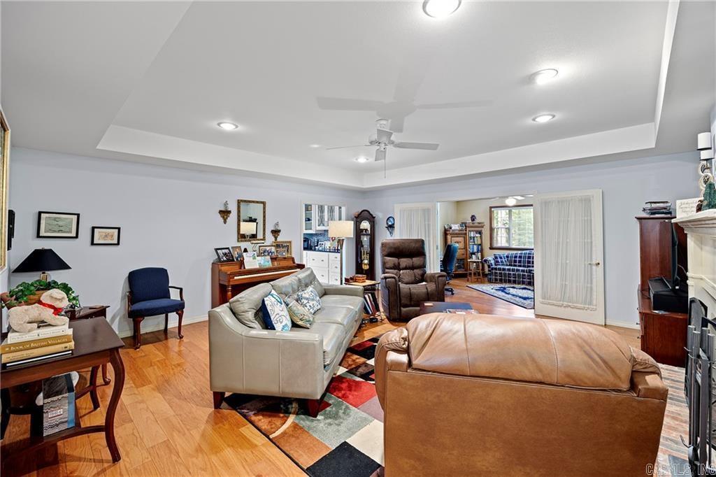 HICKORY HILLS - Residential